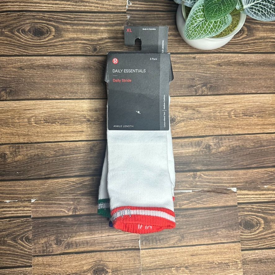 Lululemon Lululemon Men's Daily Stride Ankle Socks 5 Pack NWT Size XL Size ONE SIZE - 1 Thumbnail
