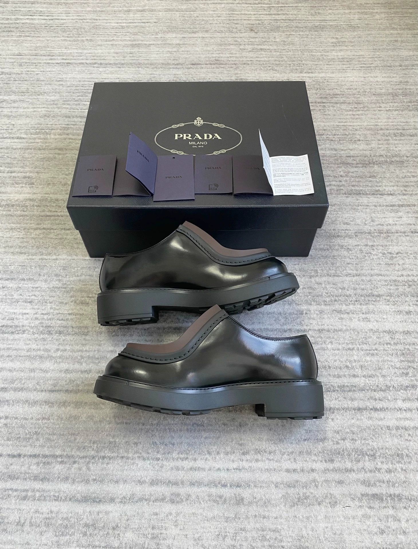Prada Prada Raf Simons Black/Brown Derby 9.5/10 6 (40-41) Size US 7 / EU 40 - 4 Thumbnail