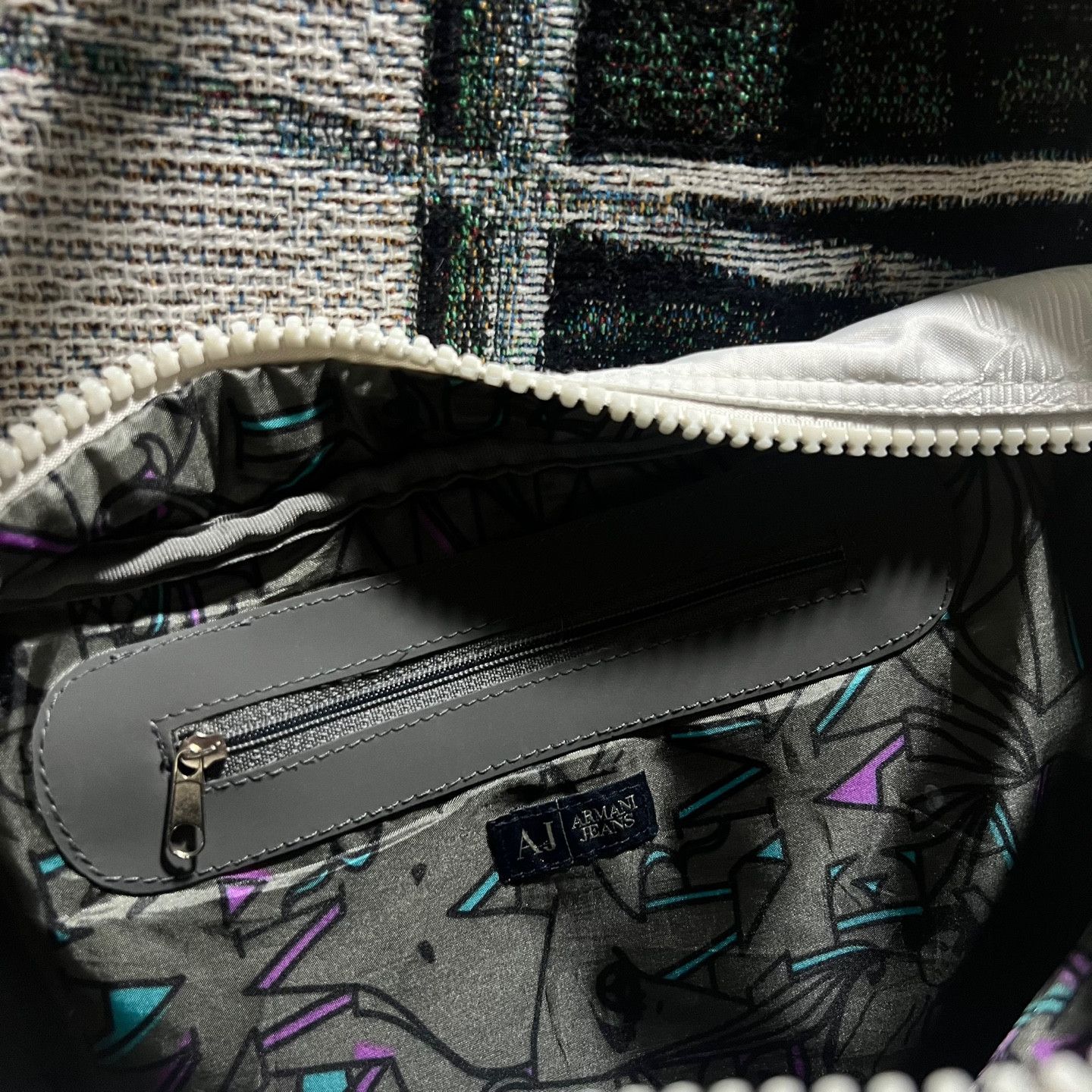 Armani Armani Jean Shoulder Bag White Size ONE SIZE - 4 Thumbnail