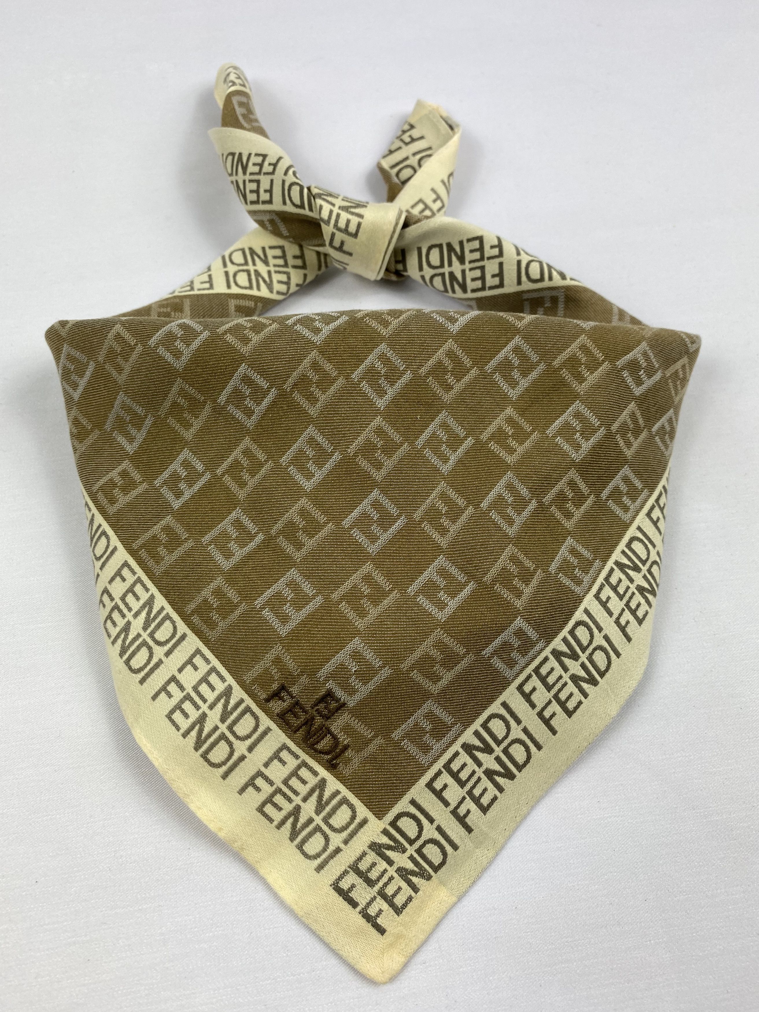 Vintage Vintage Fendi Handkerchief / Bandana / Neckerchief A1131 Size ONE SIZE - 1 Thumbnail
