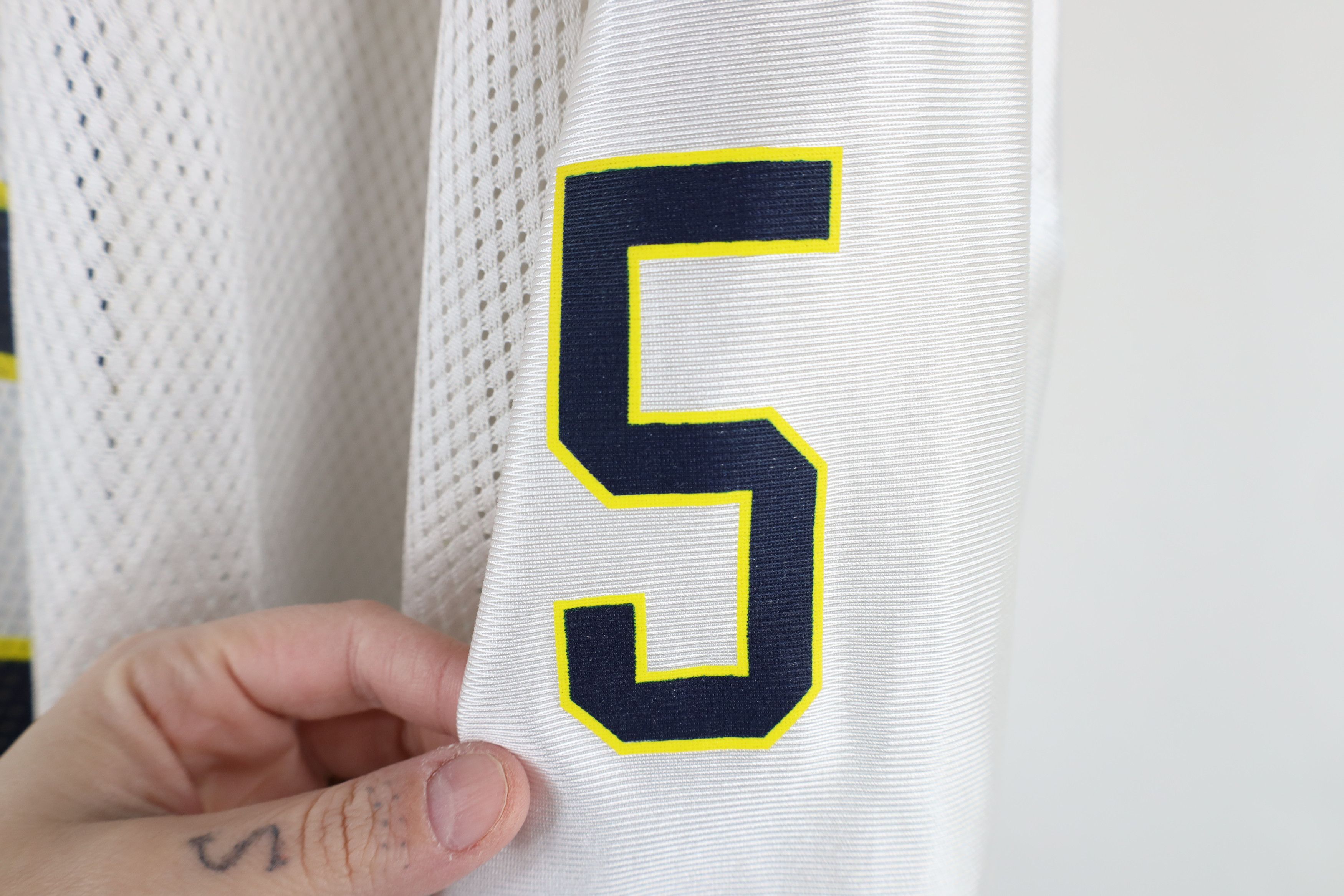Adidas × Vintage Vintage Adidas University of Michigan Jersey White #5 Size US XXL / EU 58 / 5 - 5 Thumbnail