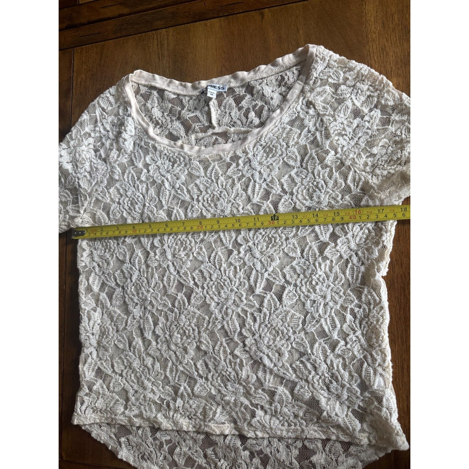 Express Express Cream Lace Top XS Sheer Floral Boho Cottagecore Size XS / US 0-2 / IT 36-38 - 6 Thumbnail