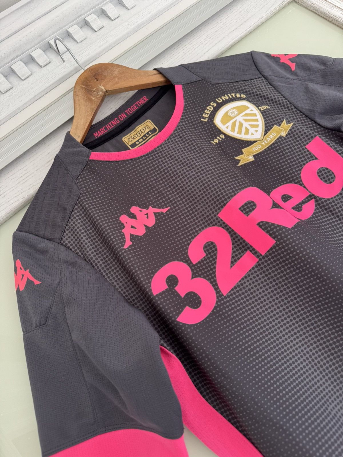 Kappa Leeds United 2019-2020 Away Soccer Jersey Football Shirt Kit Size US S / EU 44-46 / 1 - 7 Thumbnail