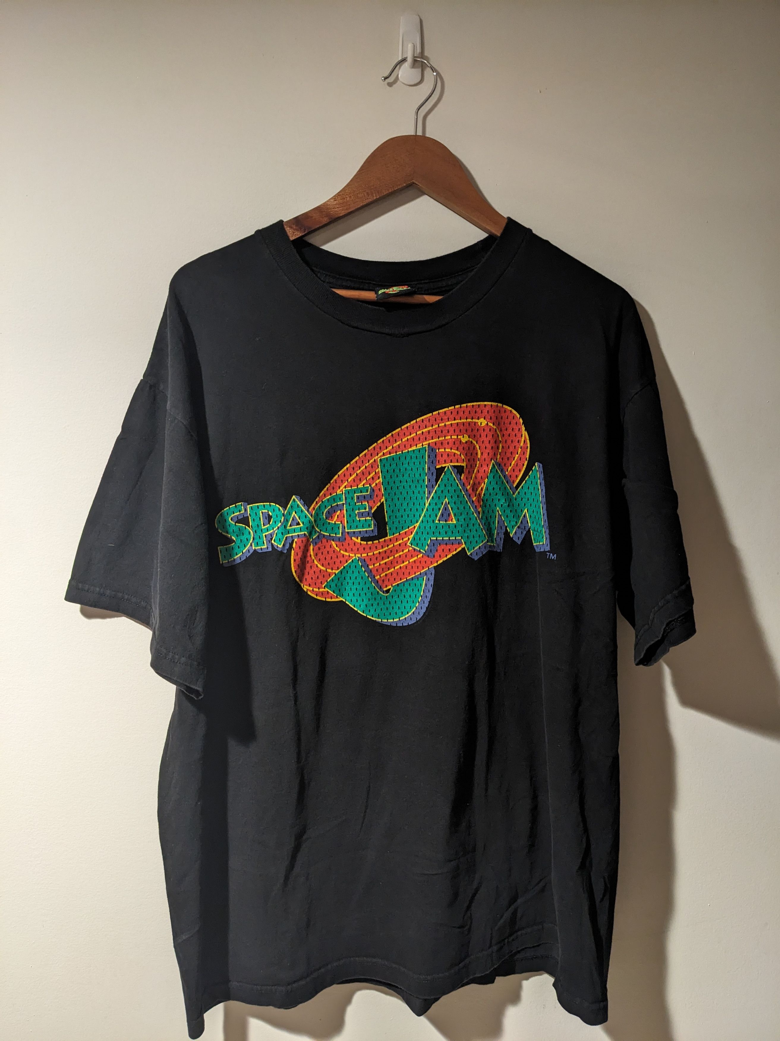Vintage Vintage 1996 Space Jam Get Ready to Black X-Large T-Shirt Size US XL / EU 56 / 4 - 1 Thumbnail