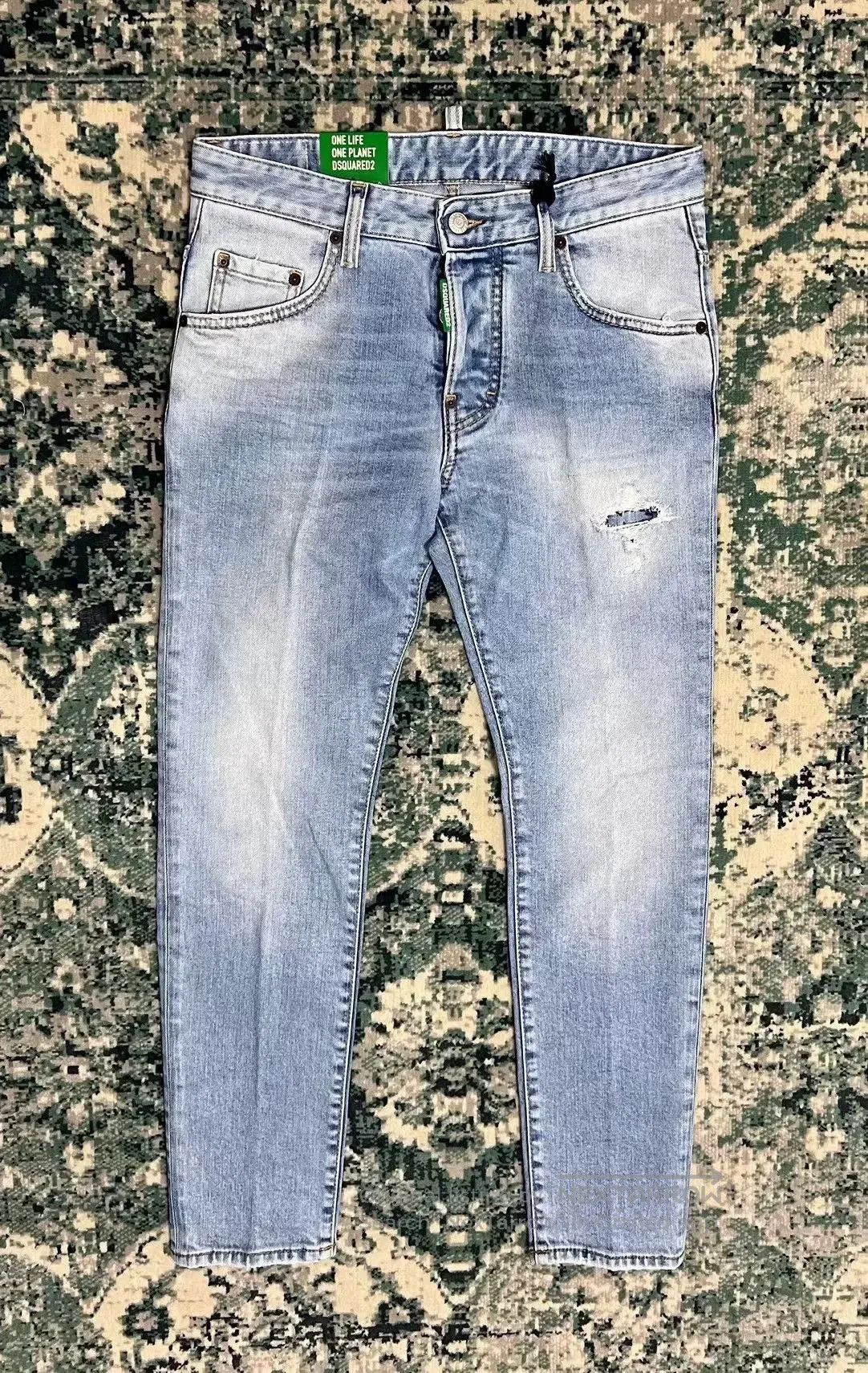 Dsquared2 dsquared2 light blue skater jeans for women. Size 23" - 1 Thumbnail
