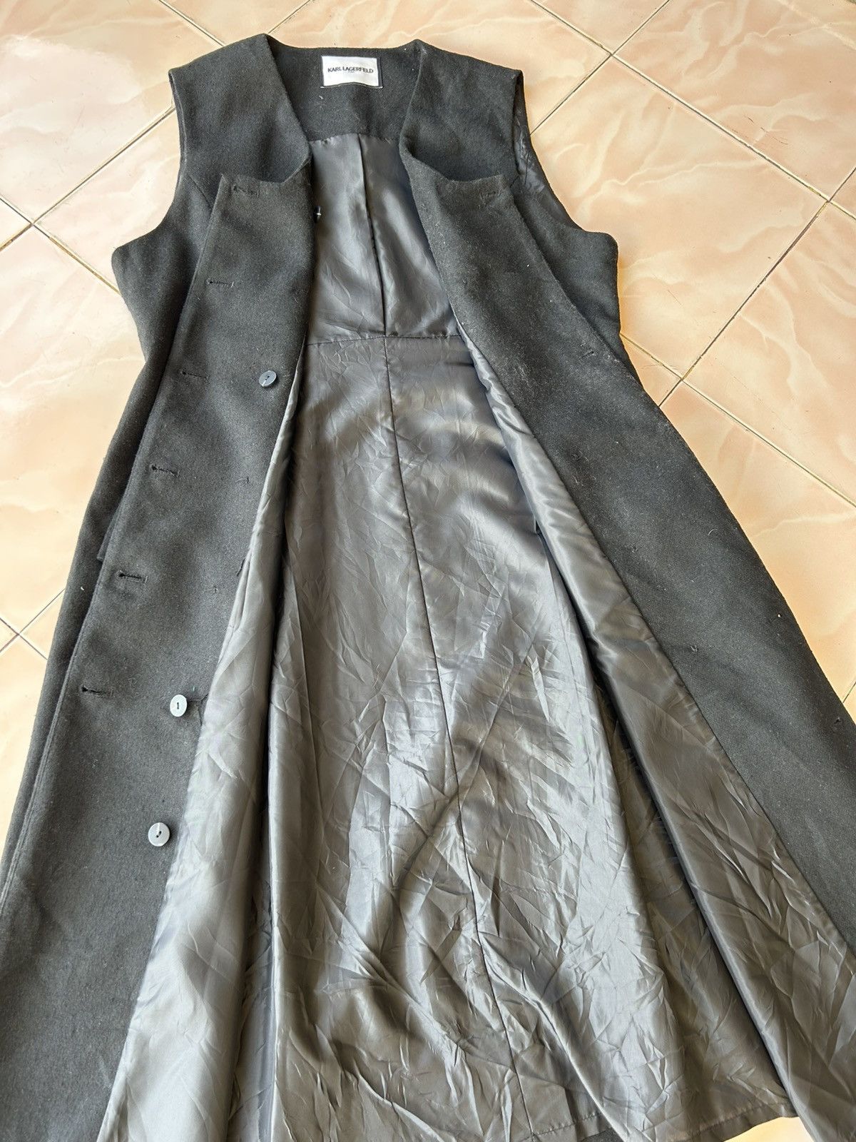 Designer × Karl Lagerfeld Karl Lagerfeld Sleeveless Polyester Long Coat Size ONE SIZE - 3 Thumbnail
