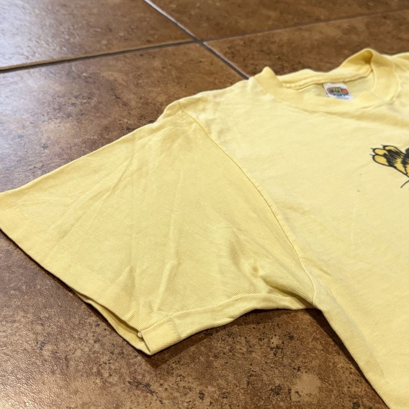 Vintage VINTAGE Crazy Shirt Hawaii Kliban Cat Shirt 70s Rare Yellow Cotton Medium Unisex Short Sleeve Graphic Tee Hawaii 1970s Mens Womens Boys Girls Sediment Size US L / EU 52-54 / 3 - 5 Thumbnail