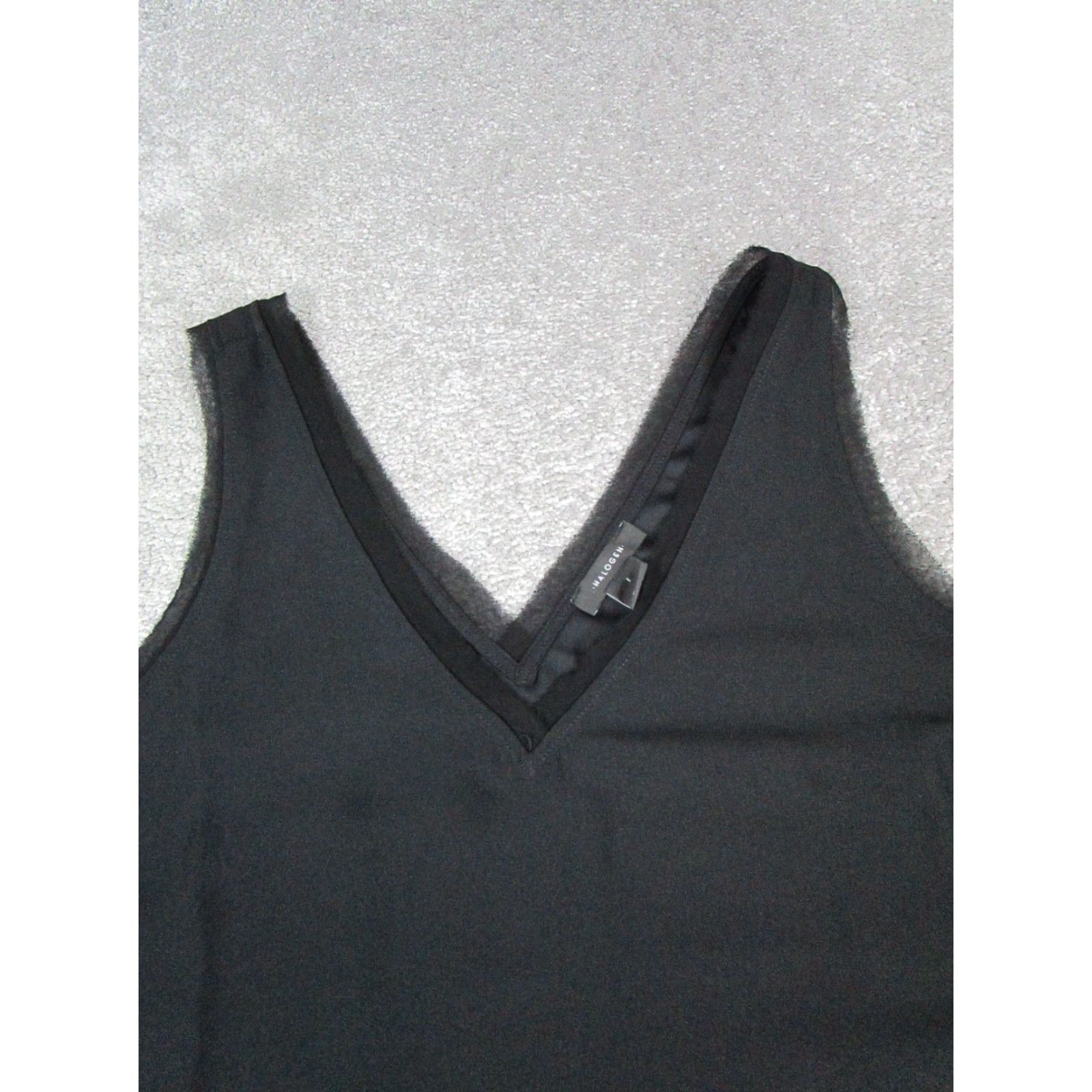 Vintage Halogen Womens Tank Top XS Black V-Neck Sleeveless Pullover Basic Solid Shirt Size XS / US 0-2 / IT 36-38 - 2 Thumbnail