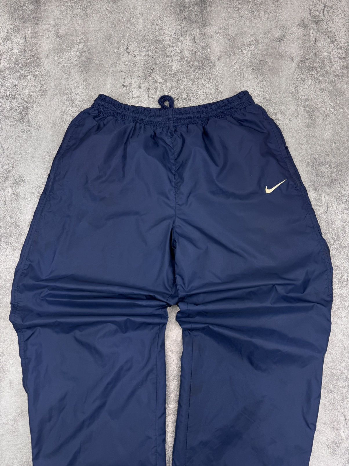 Nike Nike Men Lightweight Track Pants Navy Size L Size US 33 - 2 Thumbnail