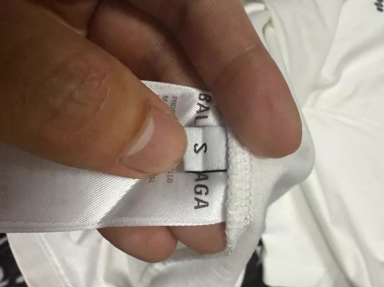 Balenciaga Balenciaga Solid color letter double B small Logo printed Size US S / EU 44-46 / 1 - 5 Thumbnail