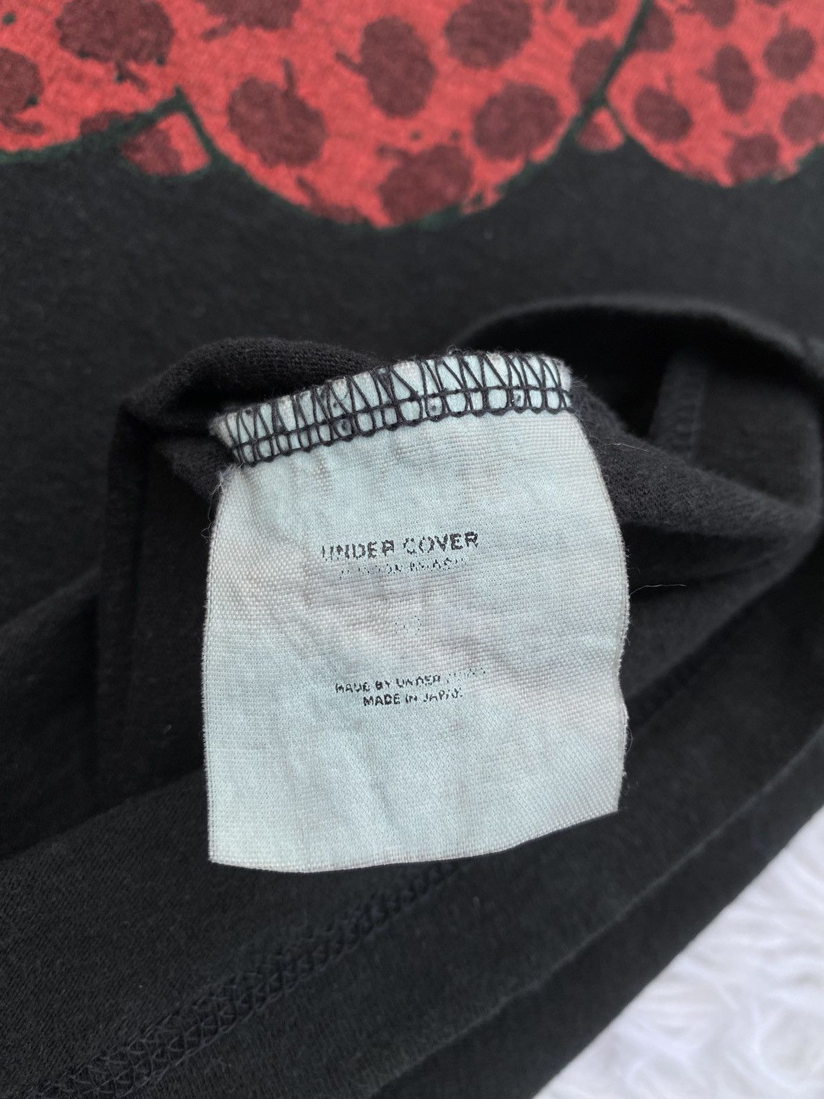 Undercover Rare Undercover Red Apples Tshirt Size US S / EU 44-46 / 1 - 12 Thumbnail