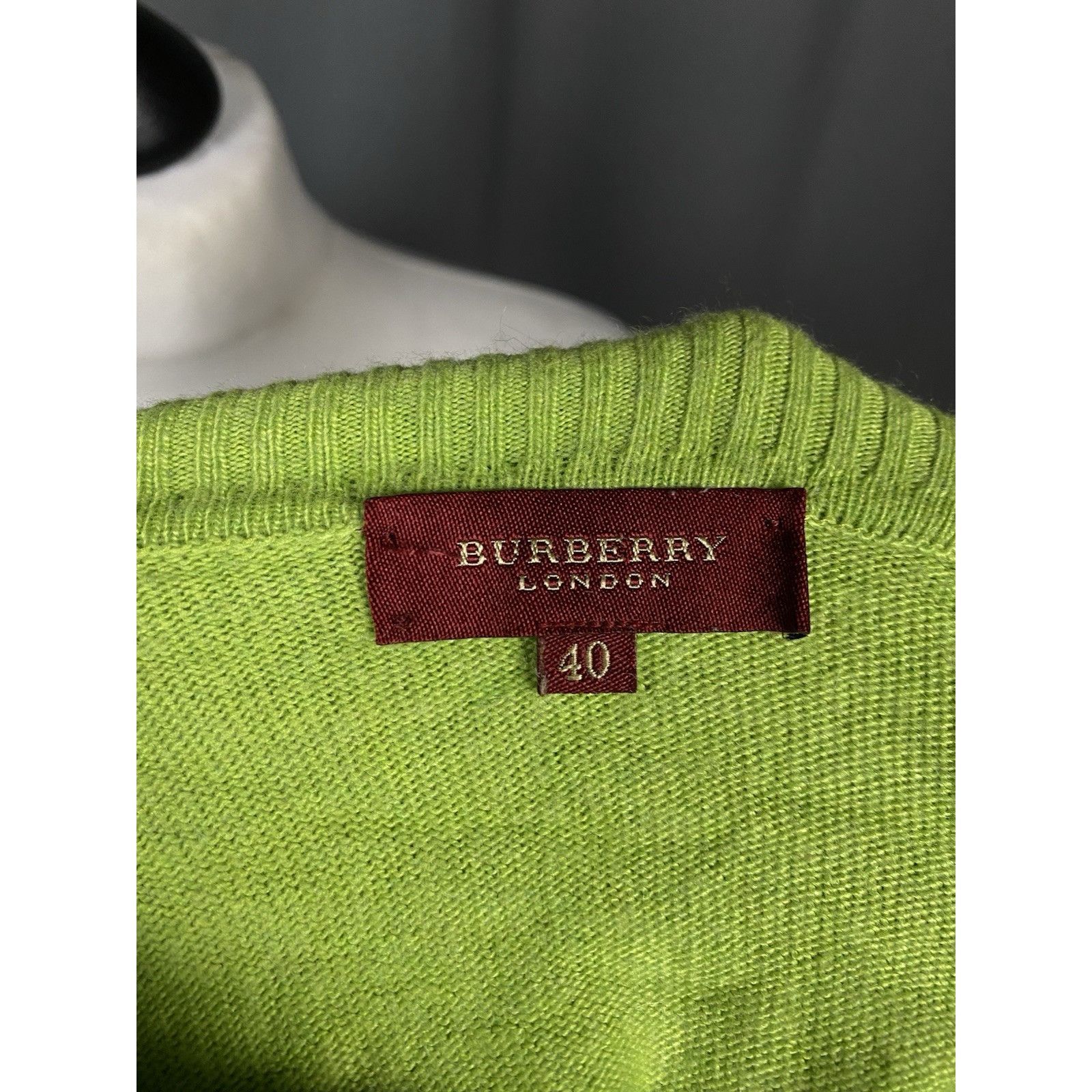 Burberry Burberry Small Logo Women's Green Cashmere Turtleneck Sweate Size S / US 4 / IT 40 - 9 Thumbnail