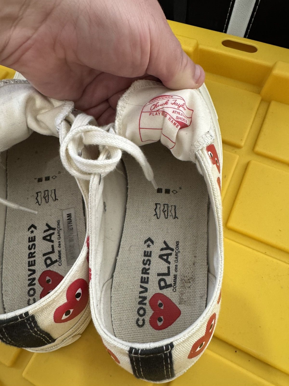 Comme des Garcons Comme Des Garçon Cream Sneakers with Red Heart Accents Size US 8 / EU 41 - 6 Thumbnail