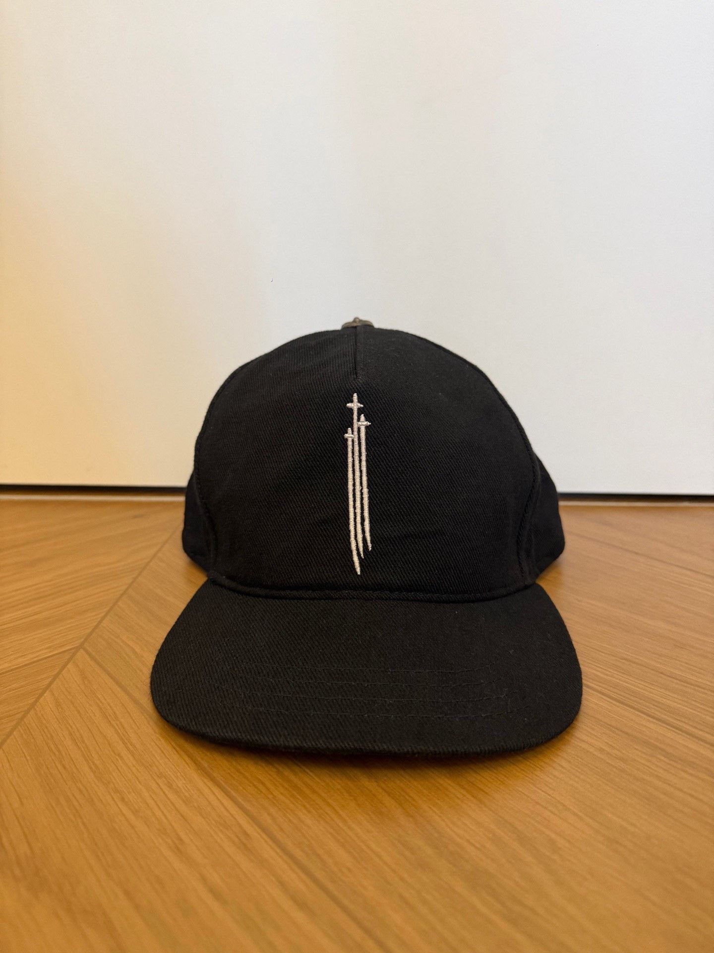 Chrome Hearts Chrome Hearts Triple Dagger Trucker Hat ONE SIZE Size ONE SIZE - 1 Thumbnail