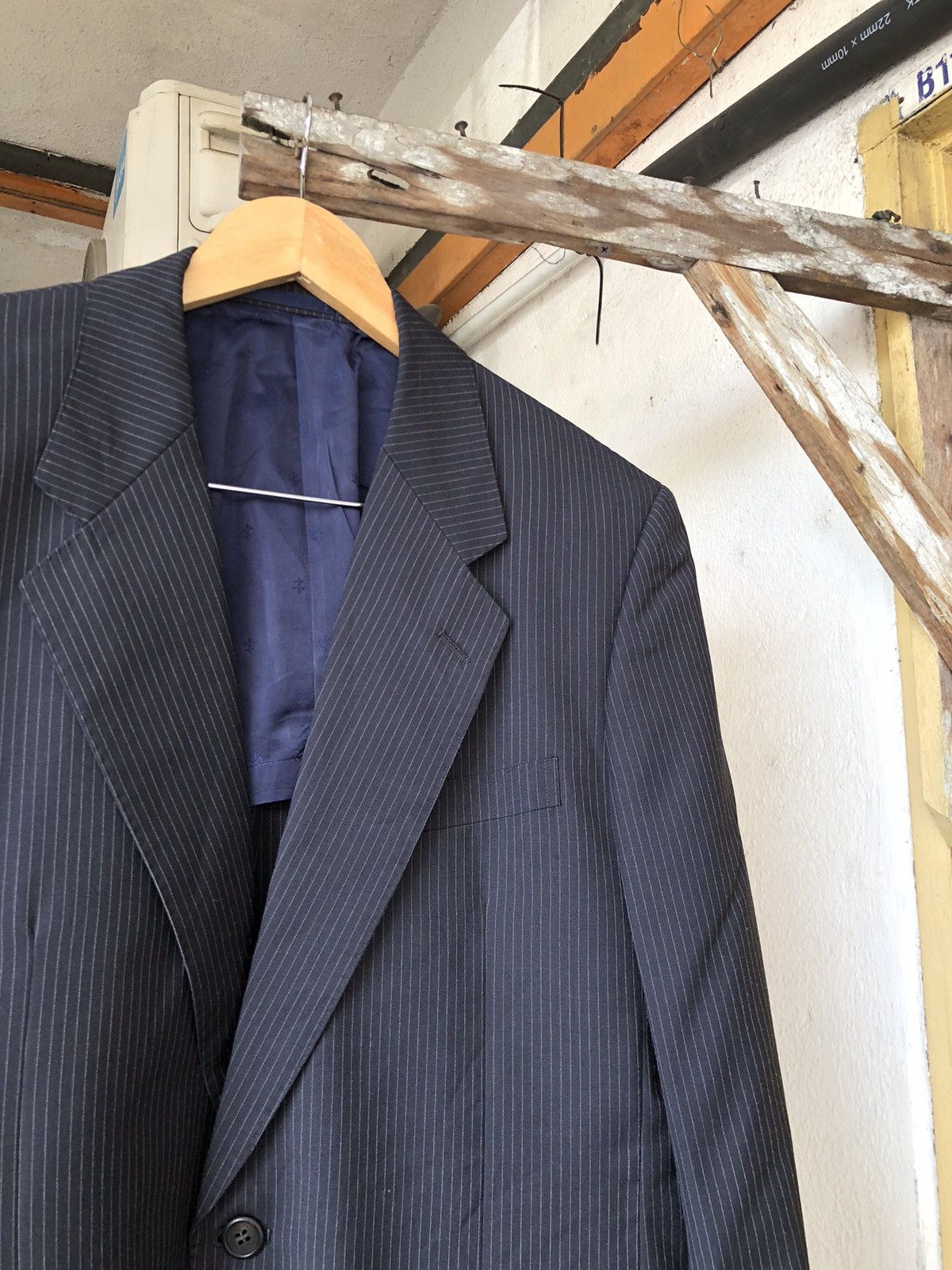 Yves Saint Laurent Yves Saint Laurent Strip Single Breasted Blazer Size US L / EU 52-54 / 3 - 4 Thumbnail