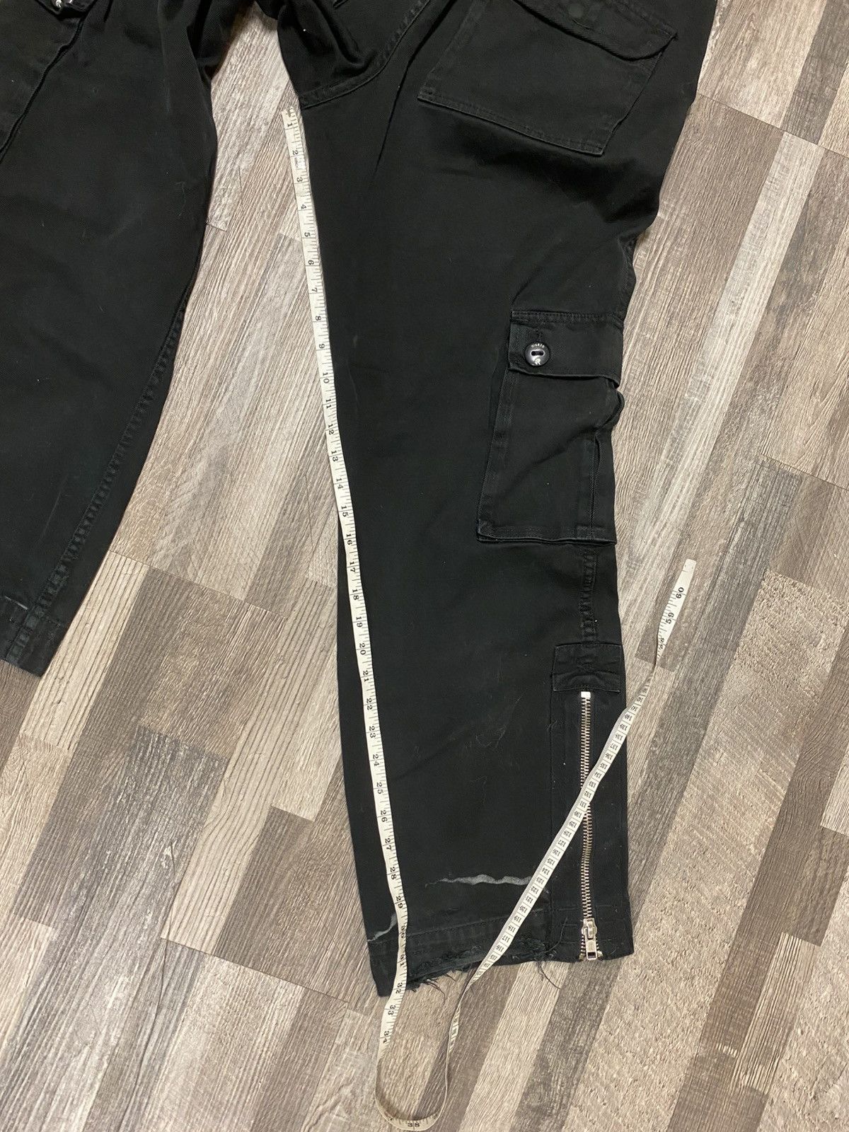 Rocawear Rocawear Cargo Pants Zipper Pocket Baggy Insane Grail Y2K Size US 34 / EU 50 - 13 Thumbnail