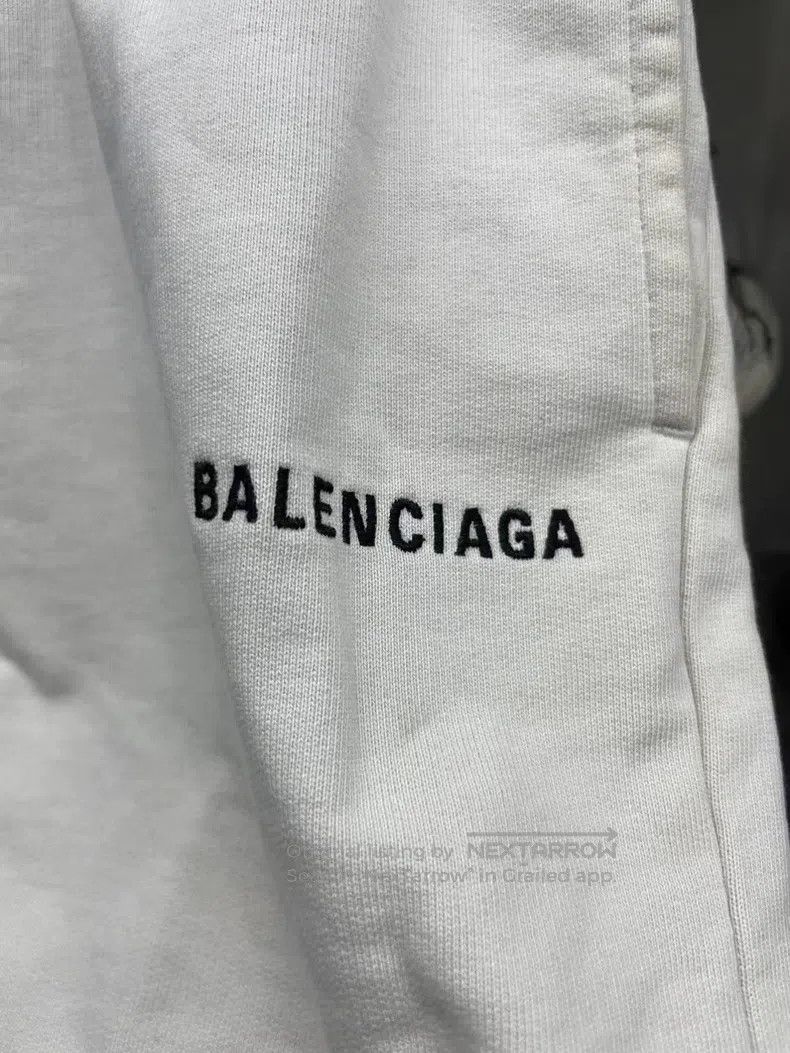 Balenciaga Balenciaga size S Embroidered Logo White Shorts Size US 27 - 2 Thumbnail