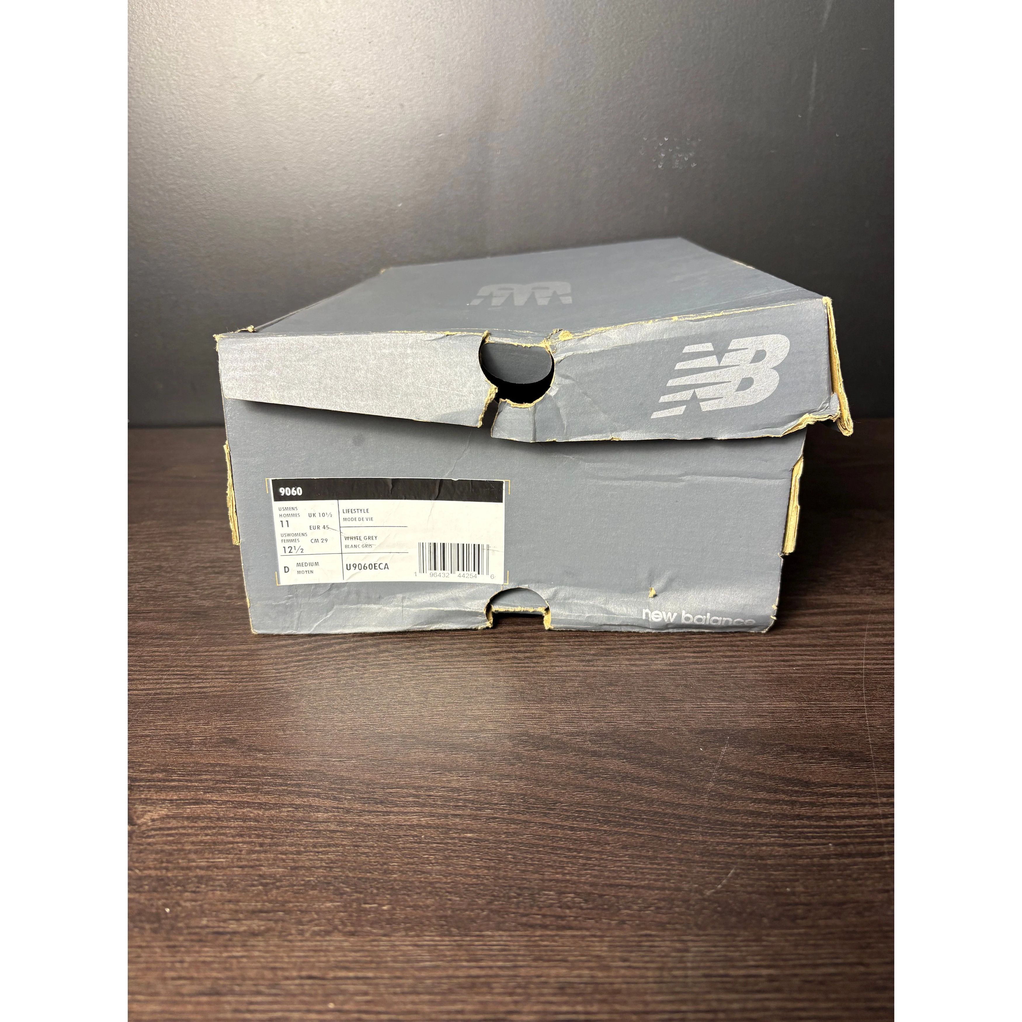 New Balance New Balance 9060 "Sea Salt White" **PRE-OWNED** Size US 11 / EU 44 - 6 Thumbnail