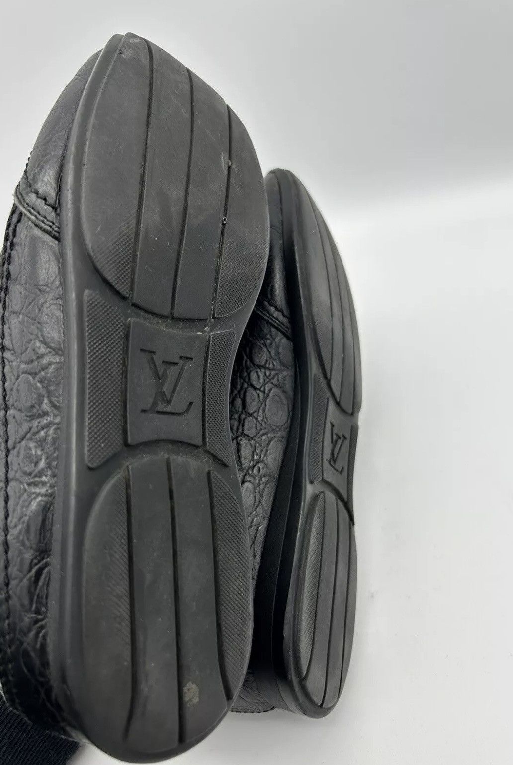 Louis Vuitton Louis Vuitton Sneakers Women Black Leather suede closure 36 Size US 5 / IT 35 - 8 Thumbnail