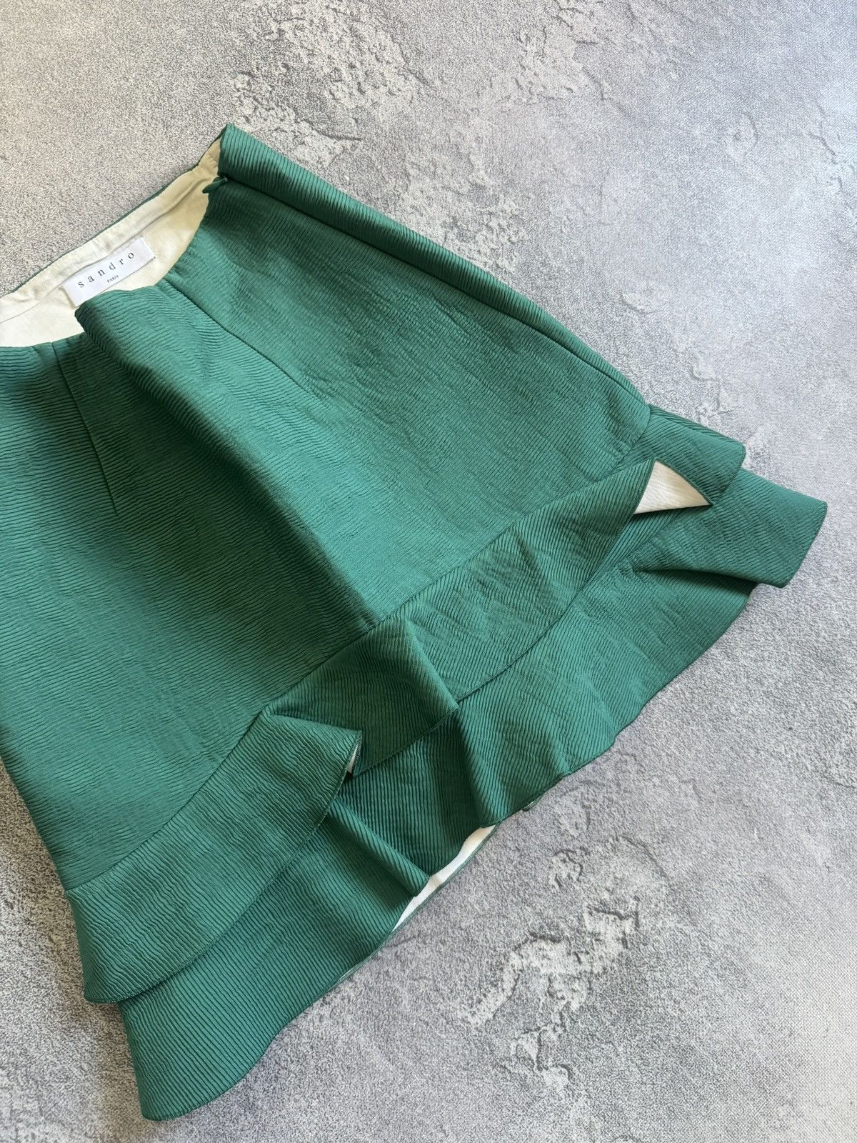 Sandro Sandro 1/size viscose ruffle mini skirt casual old money Size 25" / US 0 / IT 36 - 3 Thumbnail