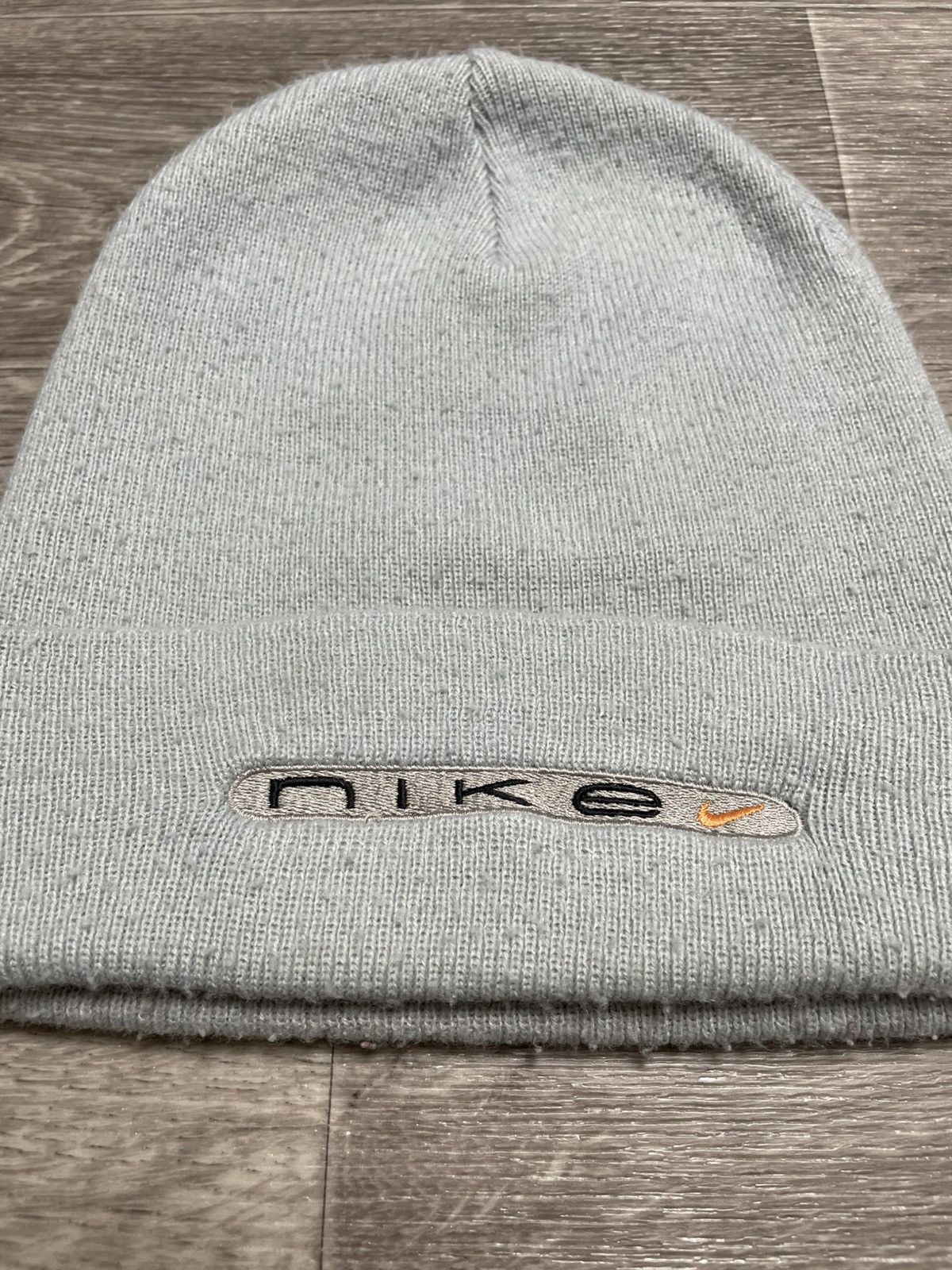 Nike Vintage Nike 90s Retro Beanie Hat Streetwear Y2K Size ONE SIZE - 2 Thumbnail