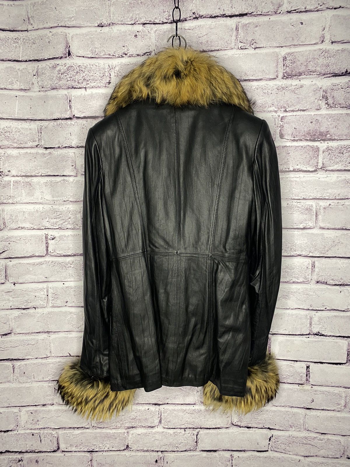 Other Vintage women's leather jacket with natural fur avant garde Size S / US 4 / IT 40 - 11 Thumbnail