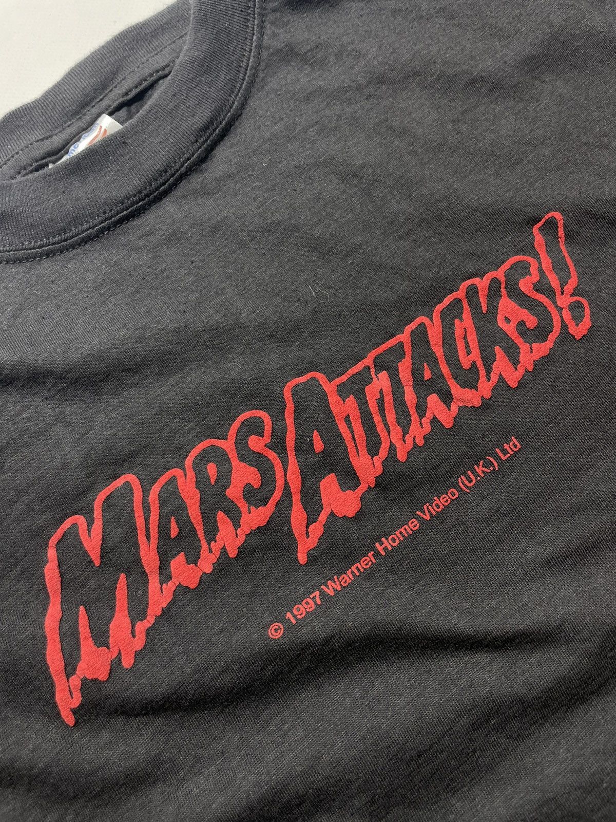 Vintage Vintage Mars Attacks 1997 T-shirt Size US XL / EU 56 / 4 - 4 Thumbnail