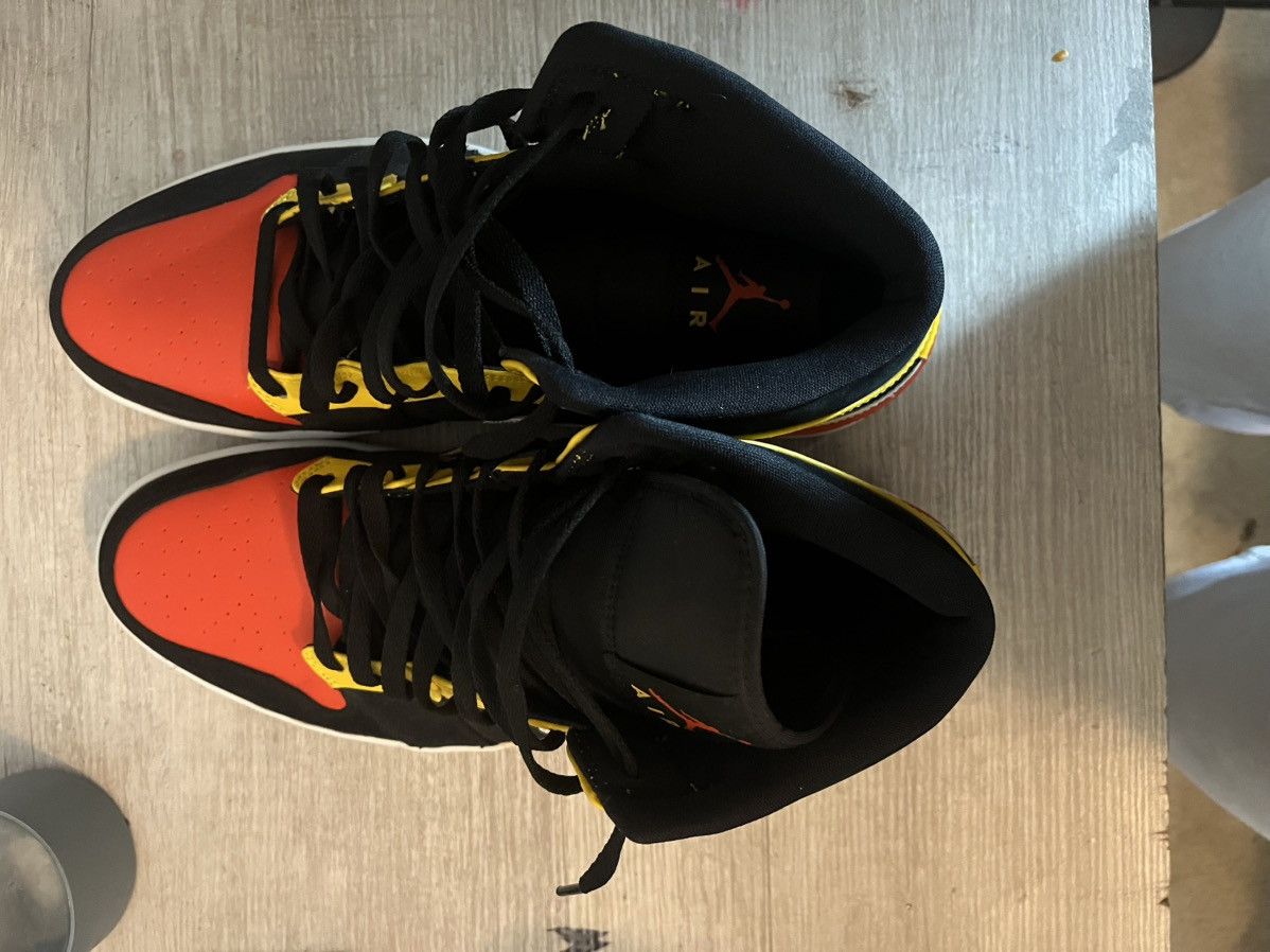Jordan Brand Jordan 1 mid Reverse Bred Yellow Accents Size US 13 / EU 46 - 6 Thumbnail