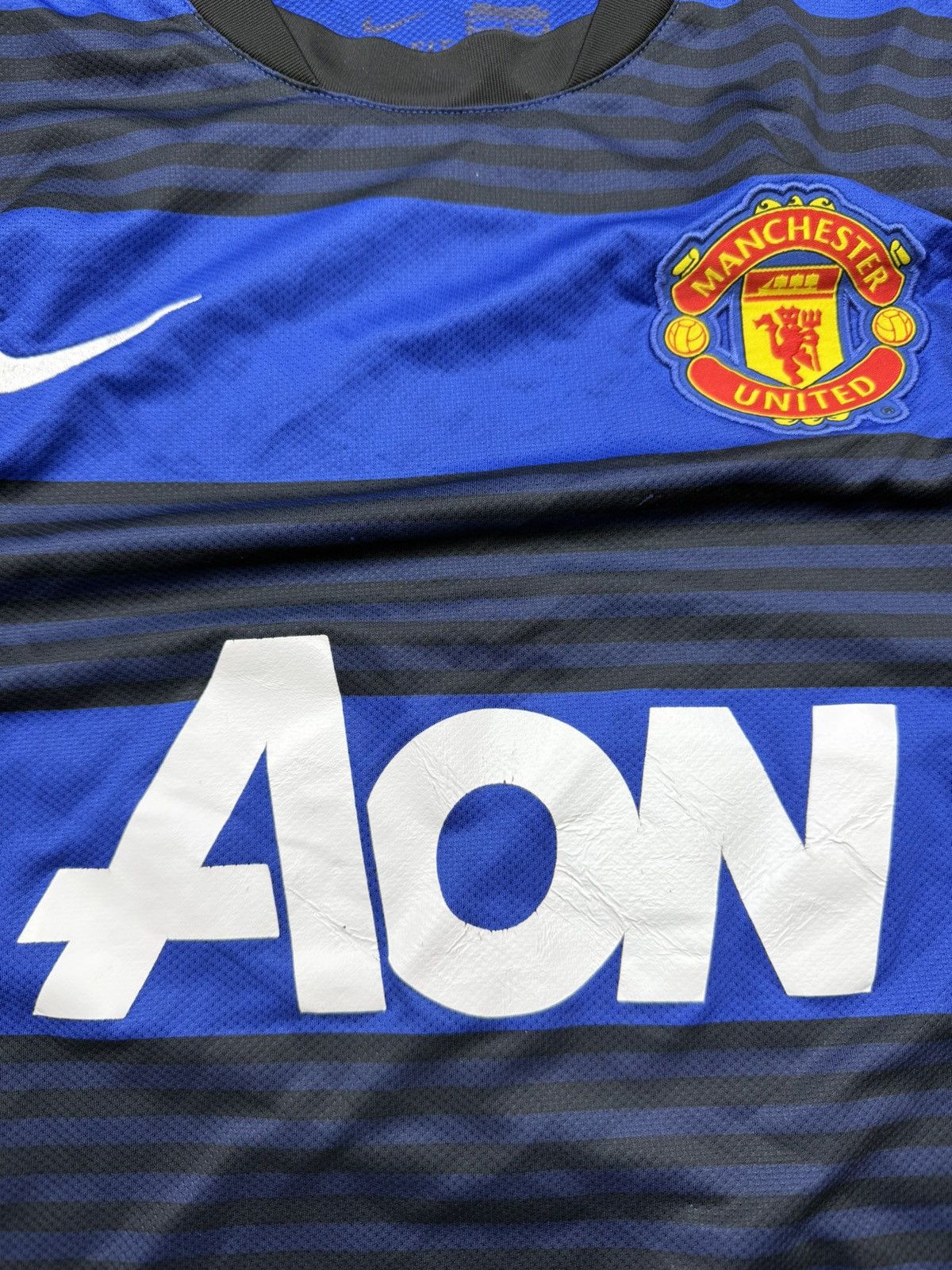 Nike Manchester United Away football 2011 Soccer Nike Jersey Size US M / EU 48-50 / 2 - 4 Thumbnail