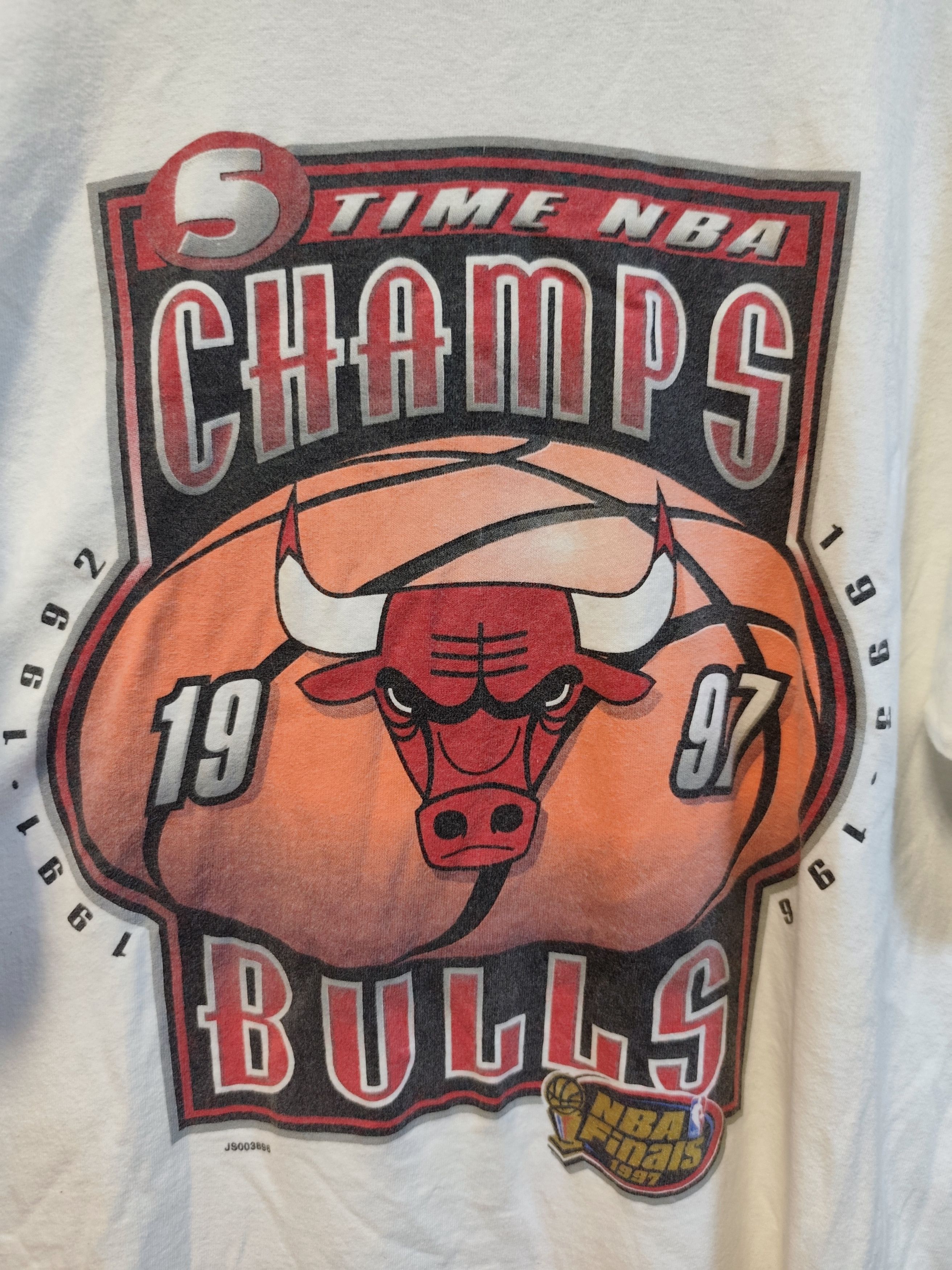 Vintage 90s T Shirt 5 Time Nba Champs Bulls