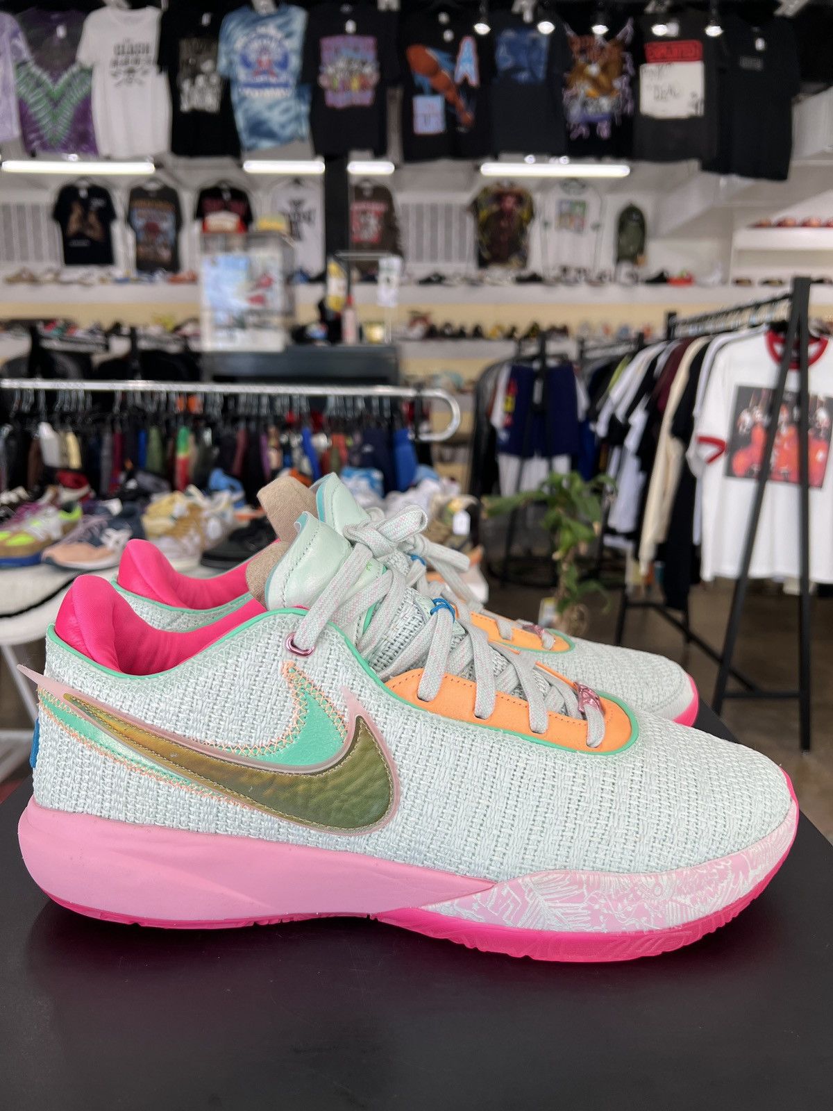 Nike Nike LeBron 20 Time Machine Sz. 13 (2022) Size US 13 / EU 46 - 6 Thumbnail