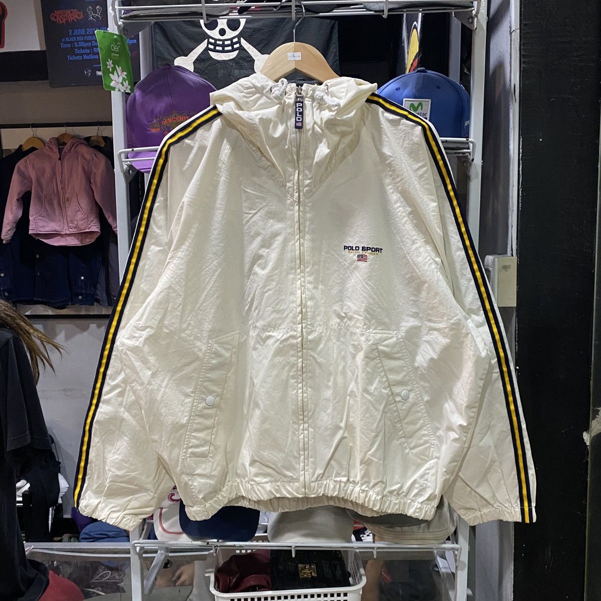 Polo Ralph Lauren Polo Sport Ralph Lauren Windbreaker Jacket Hood Size US L / EU 52-54 / 3 - 2 Thumbnail