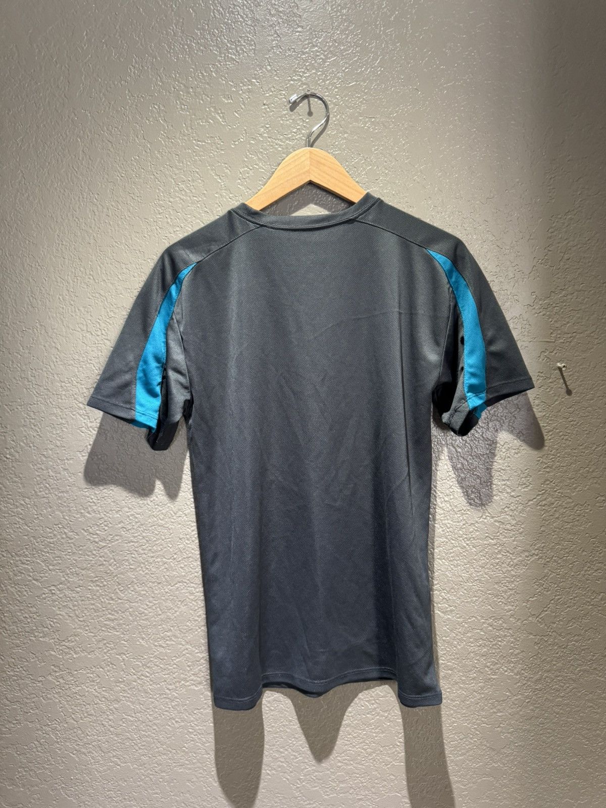 NHL Sharks Dark Grey Workout Shirt Medium Size US M / EU 48-50 / 2 - 9 Thumbnail