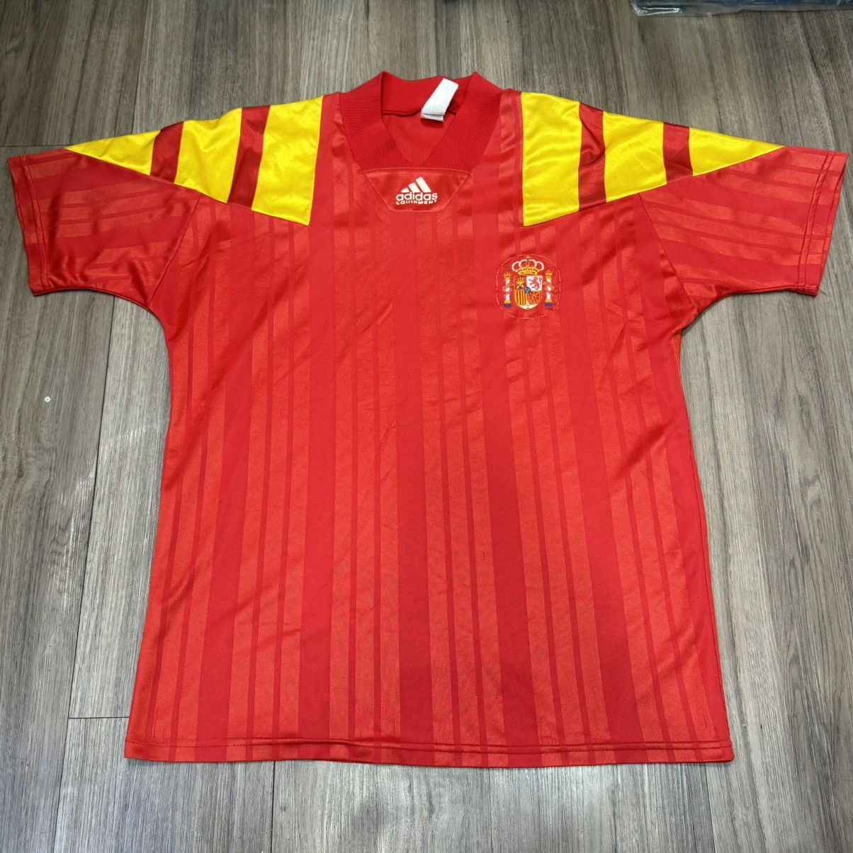 Adidas Spain 92/94 home shirt Size US M / EU 48-50 / 2 - 1 Thumbnail