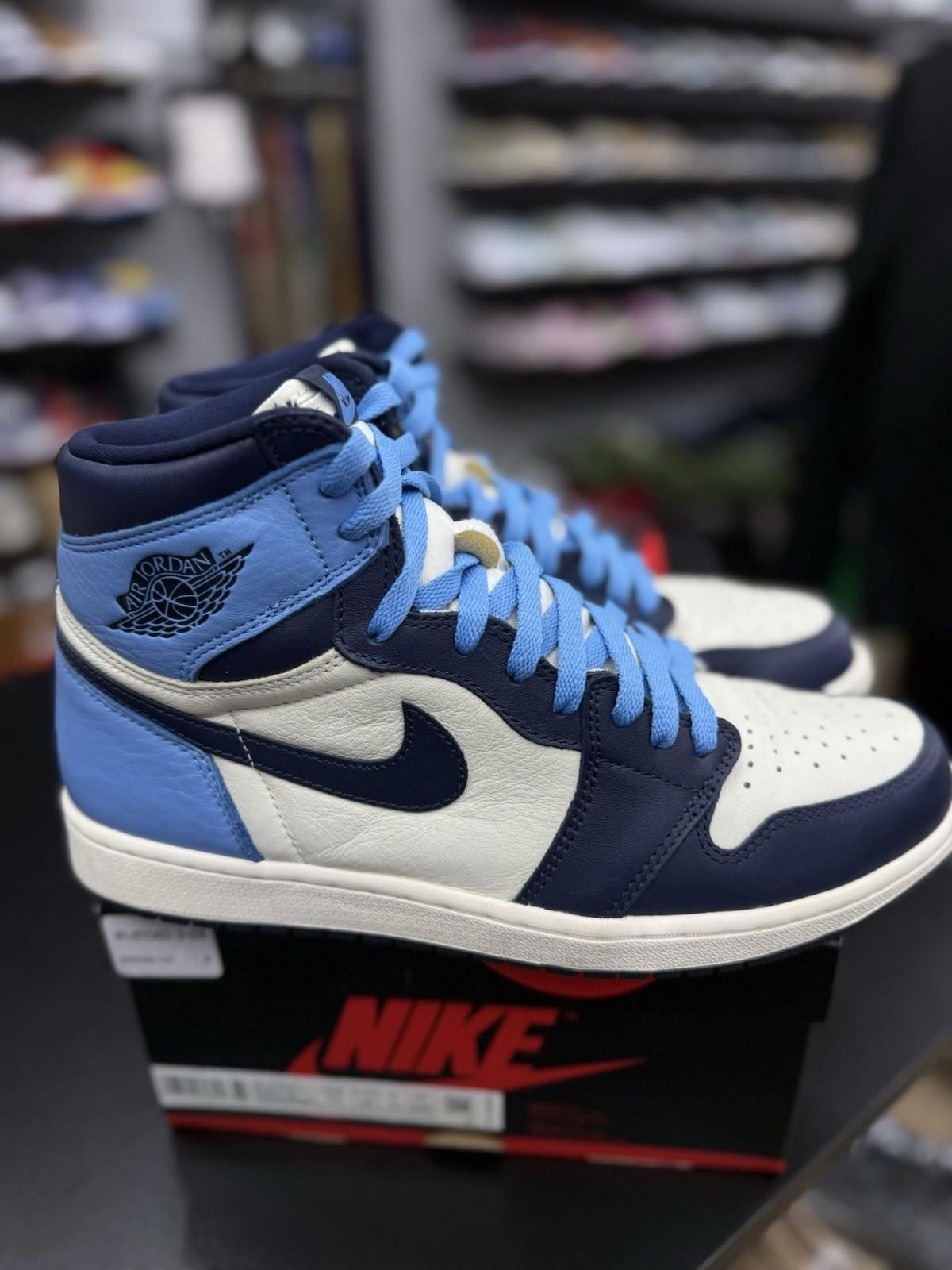 Jordan Brand Size 11 - Jordan 1 Retro OG High Obsidian UNC 2019 Size US 11 / EU 44 - 11 Thumbnail