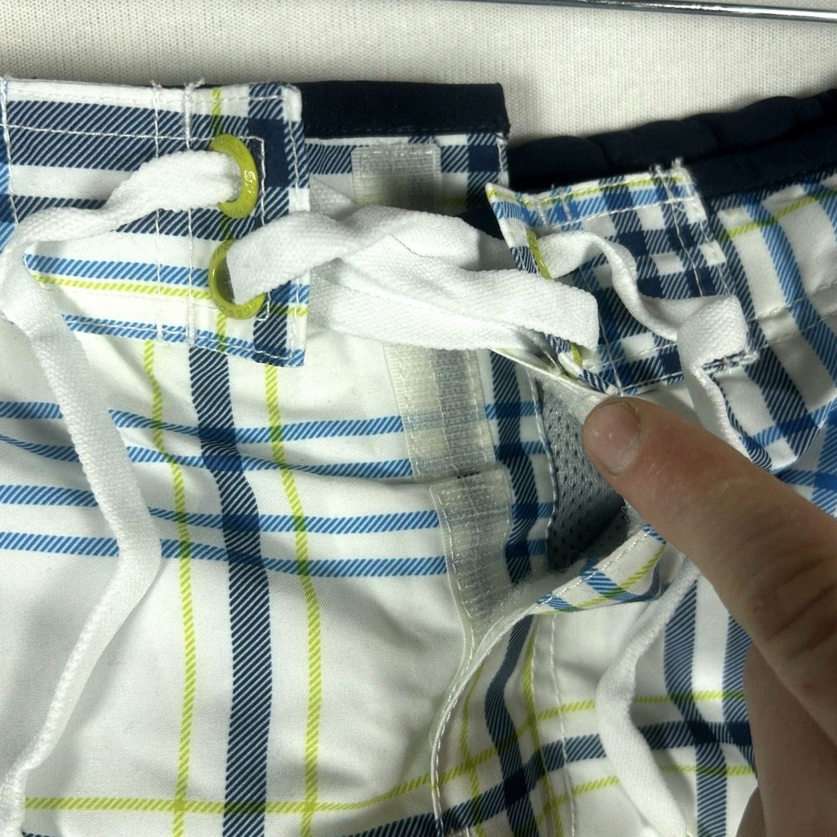 Speedo Speedo Plaid Board Shorts Swim Trunks Mens S White Lined Stretch Tie Waist Size US 29 - 3 Thumbnail