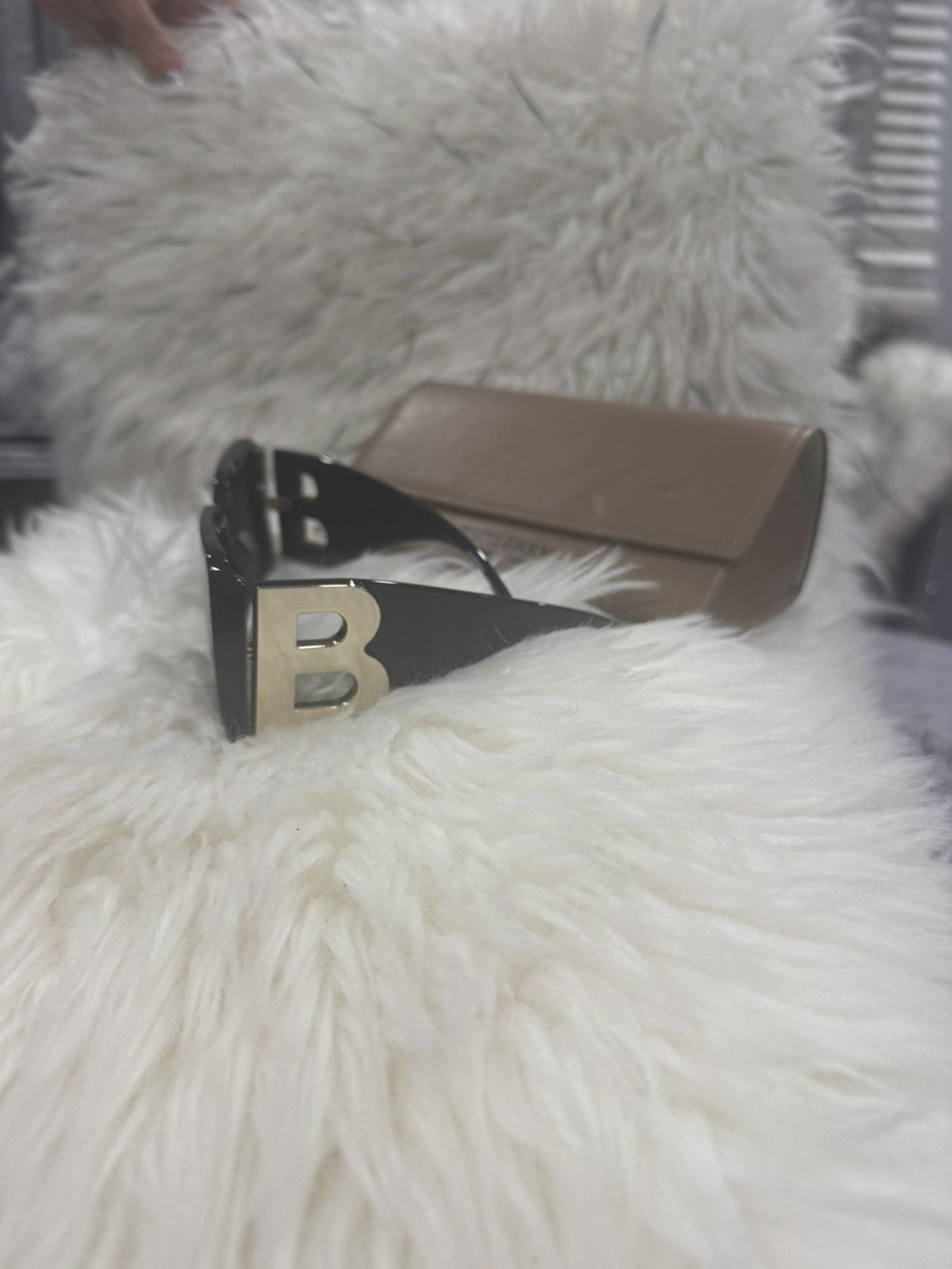 Burberry Black Burry “B” Lens Motif sunglasses Size ONE SIZE - 2 Thumbnail