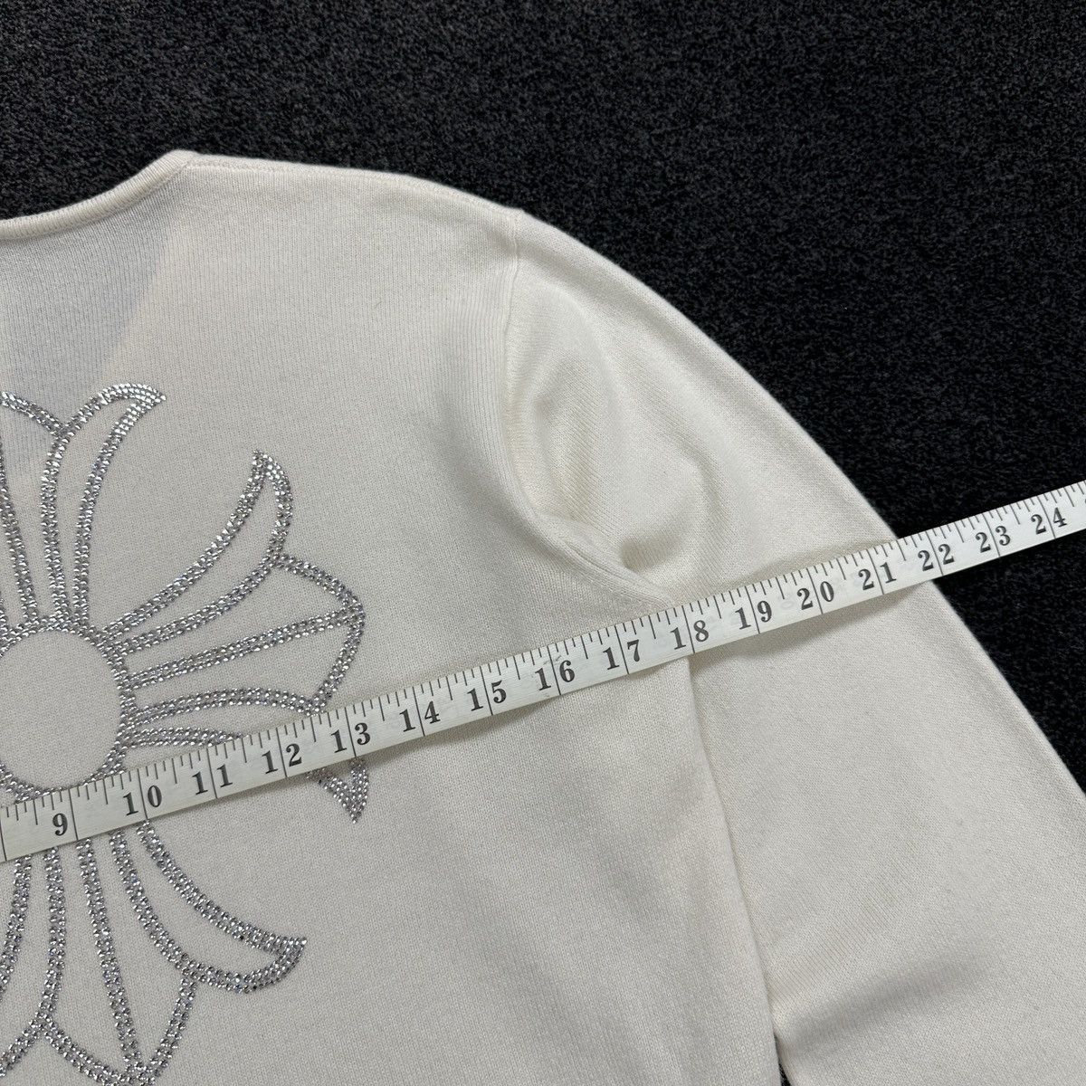Chrome Hearts Chrome Hearts Cashmere V Neck Plus Rhinestone Sweater Medium Size M / US 6-8 / IT 42-44 - 12 Thumbnail