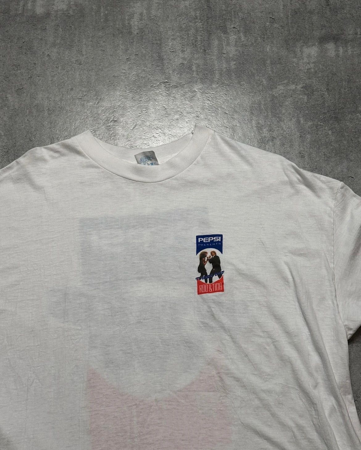 Vintage Vintage 90s tina turner & rod stewart pepsi tshirt Size US XL / EU 56 / 4 - 5 Thumbnail