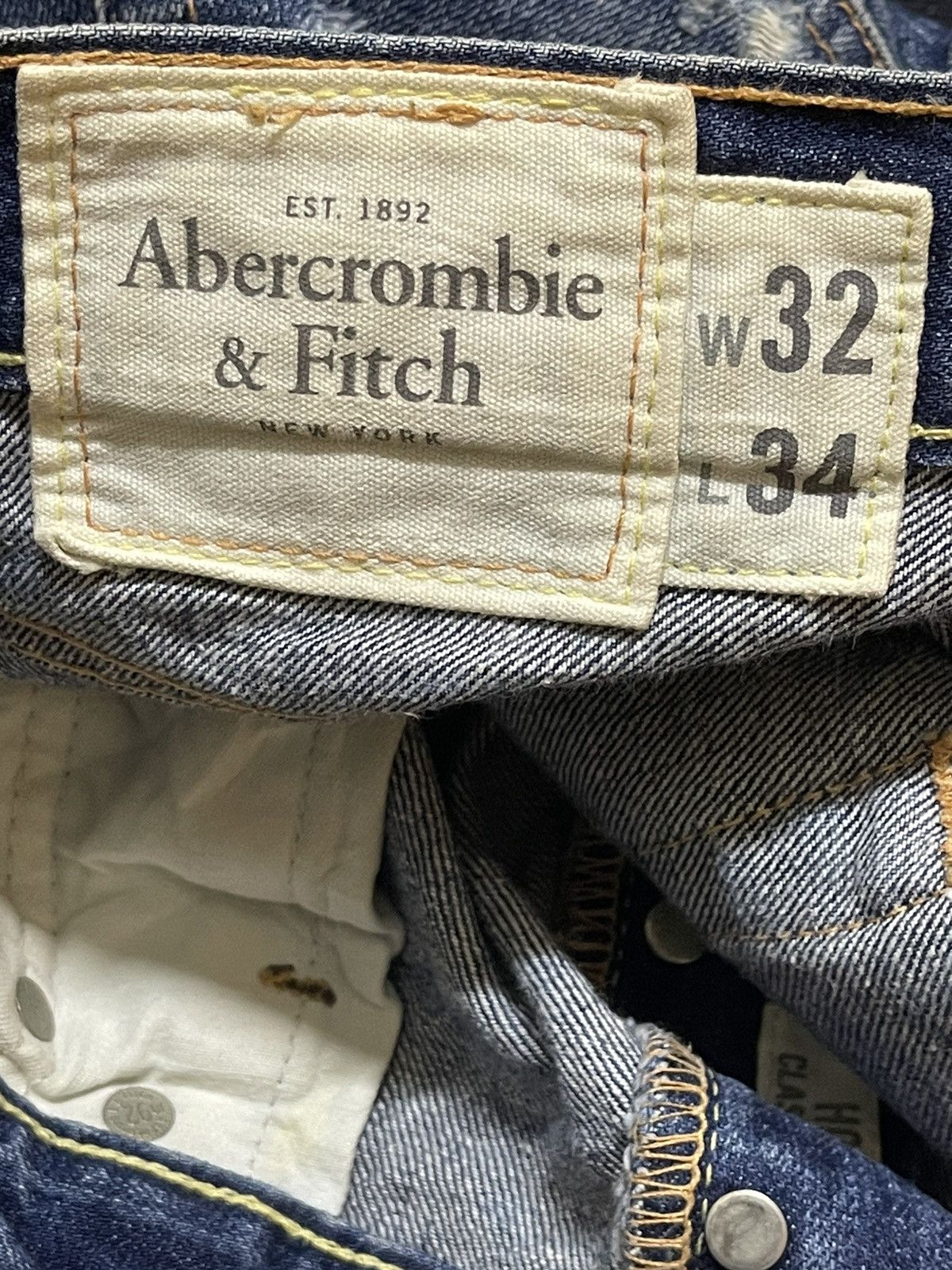 Abercrombie & Fitch Vintage Abercrombie & Fitch Faded Wash Distressed Baggy Jean Size US 34 / EU 50 - 10 Thumbnail