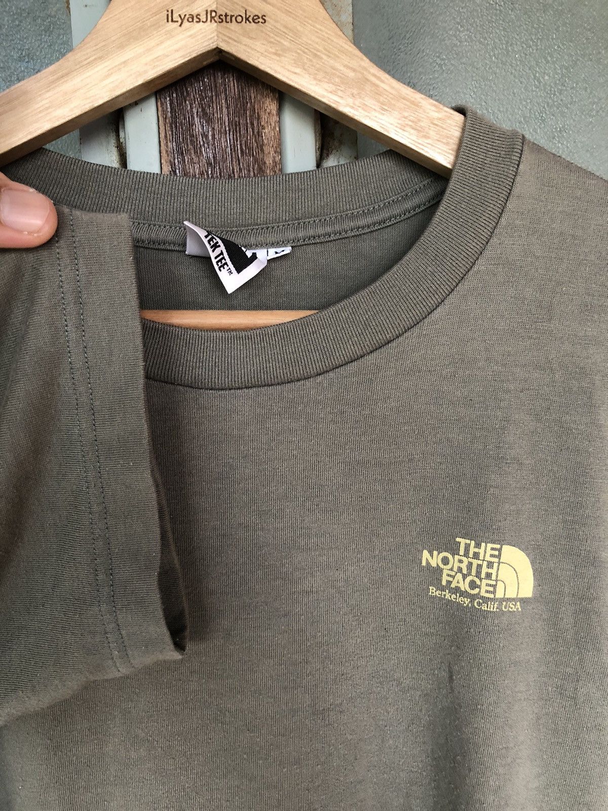 The North Face Vintage The North Face Brown Shirt Tee Size US M / EU 48-50 / 2 - 5 Thumbnail