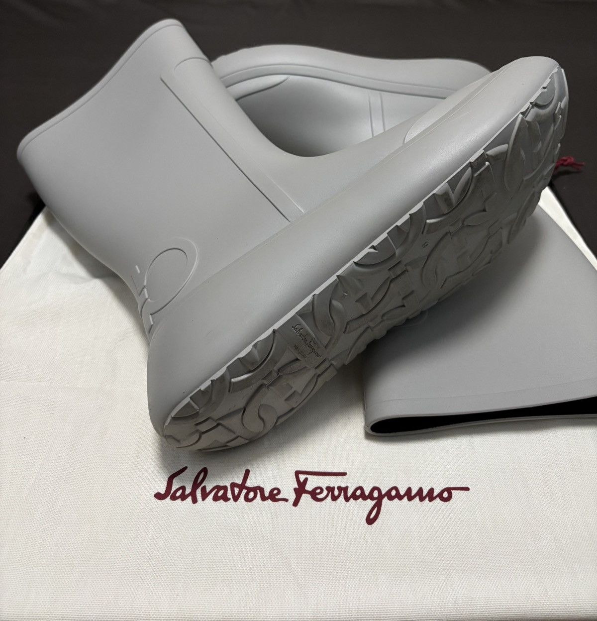 Salvatore Ferragamo Salvatore Ferragamo Gancini Rainboot Size US 10 / EU 43 - 2 Thumbnail