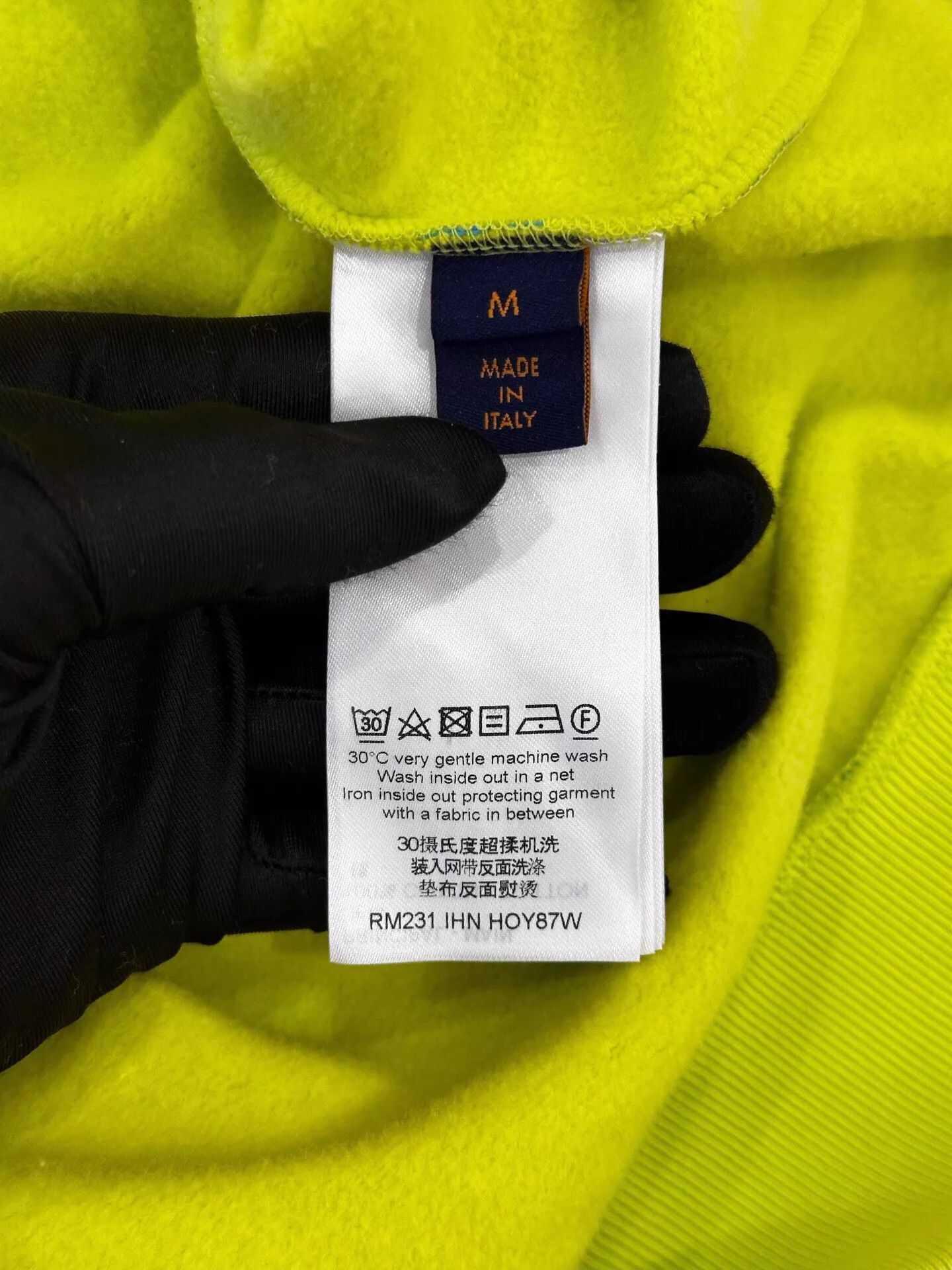 Louis Vuitton LV men's neon green LS M sweatshirt blue monogram all-over Size US M / EU 48-50 / 2 - 5 Thumbnail