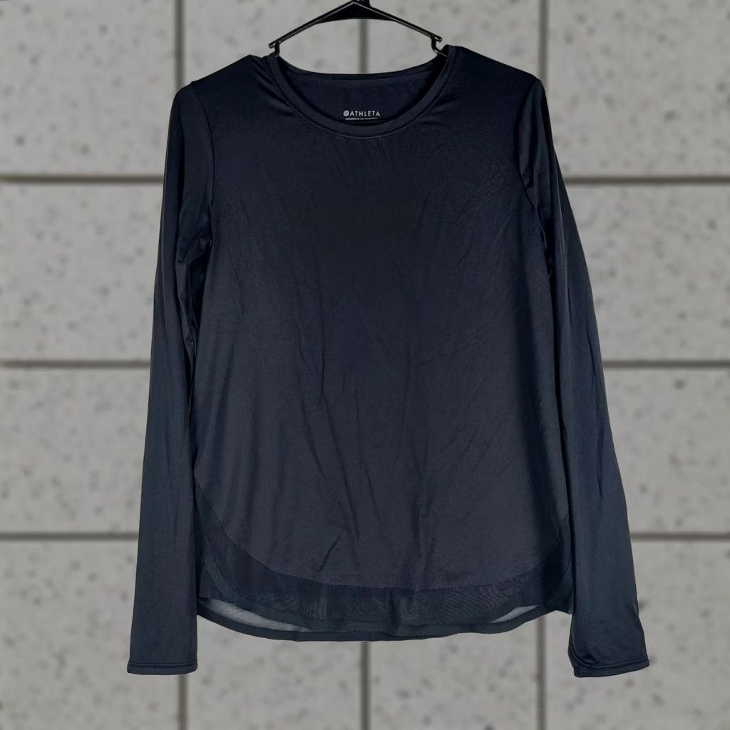 Athleta Athleta Womens Small Black Long Sleeve Lightweight Performance Athletic Top Size S / US 4 / IT 40 - 1 Thumbnail