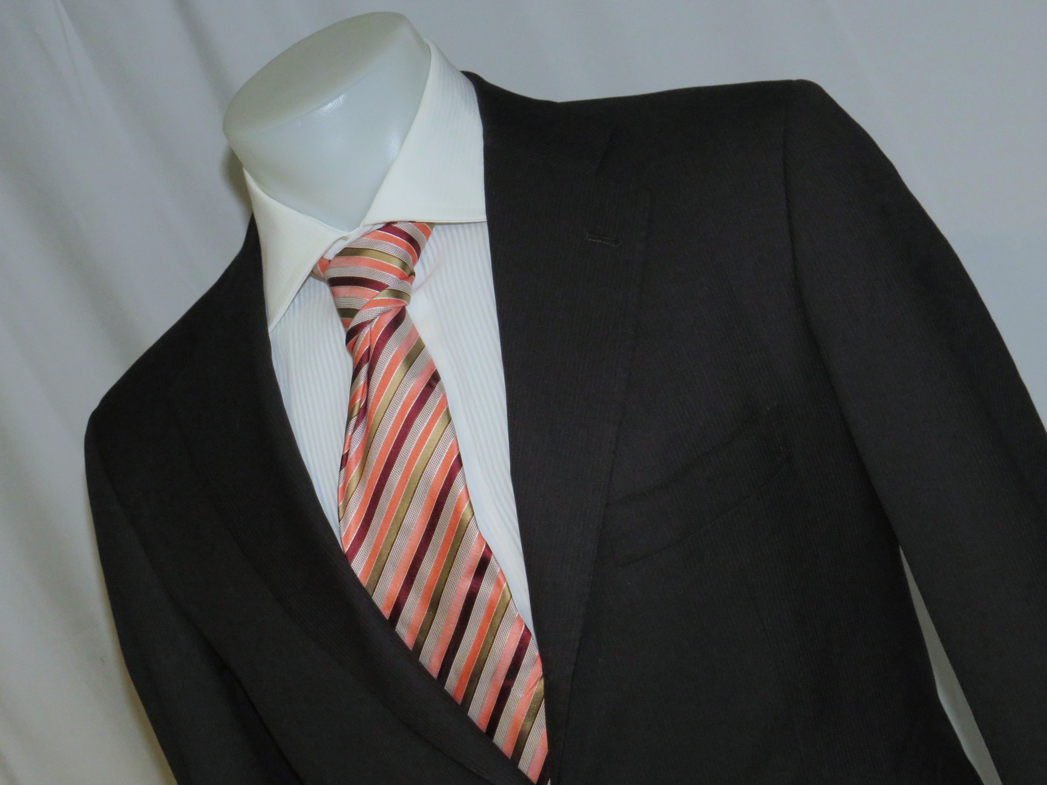 Kiton 8% Vicuna Argentina Dark Gray Stripe Three Roll Two Suit 42R Size 42R - 6 Thumbnail