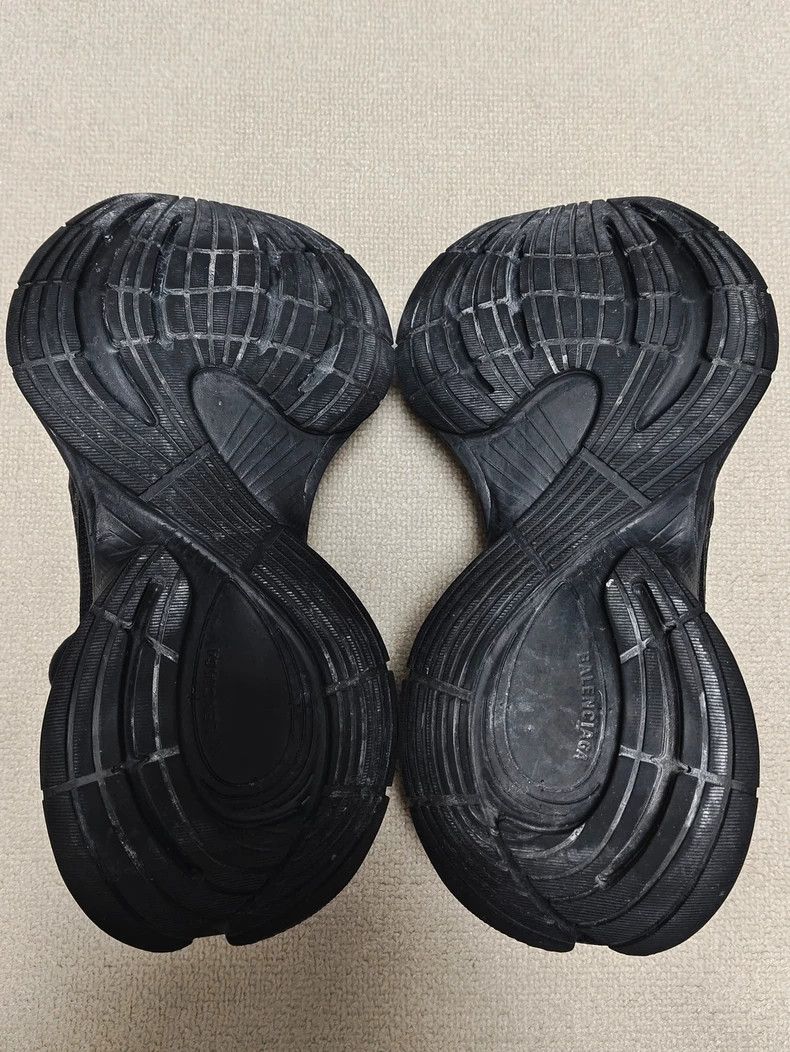 Balenciaga Balenciaga Circuit low-cut running shoes with round toe and Size US 5.5 / IT 35.5 - 6 Thumbnail