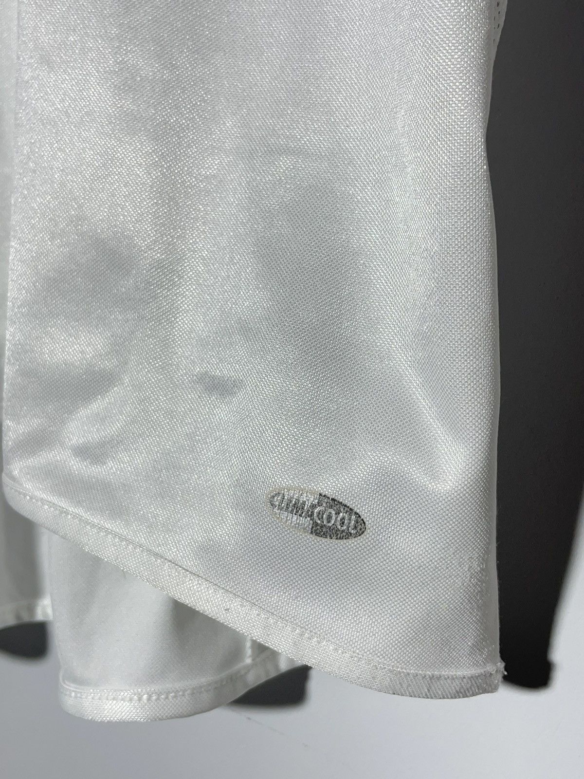 Adidas × Vintage Real Madrid Adidas Vintage 2004/05 Home Y2k Football Shirt Size US L / EU 52-54 / 3 - 8 Thumbnail