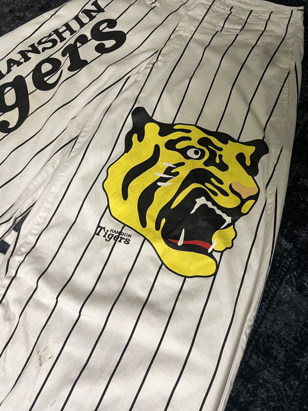 Japanese Brand Toraichi Tobishozoku X Hanshin Tigers Pant Size US 33 - 5 Thumbnail