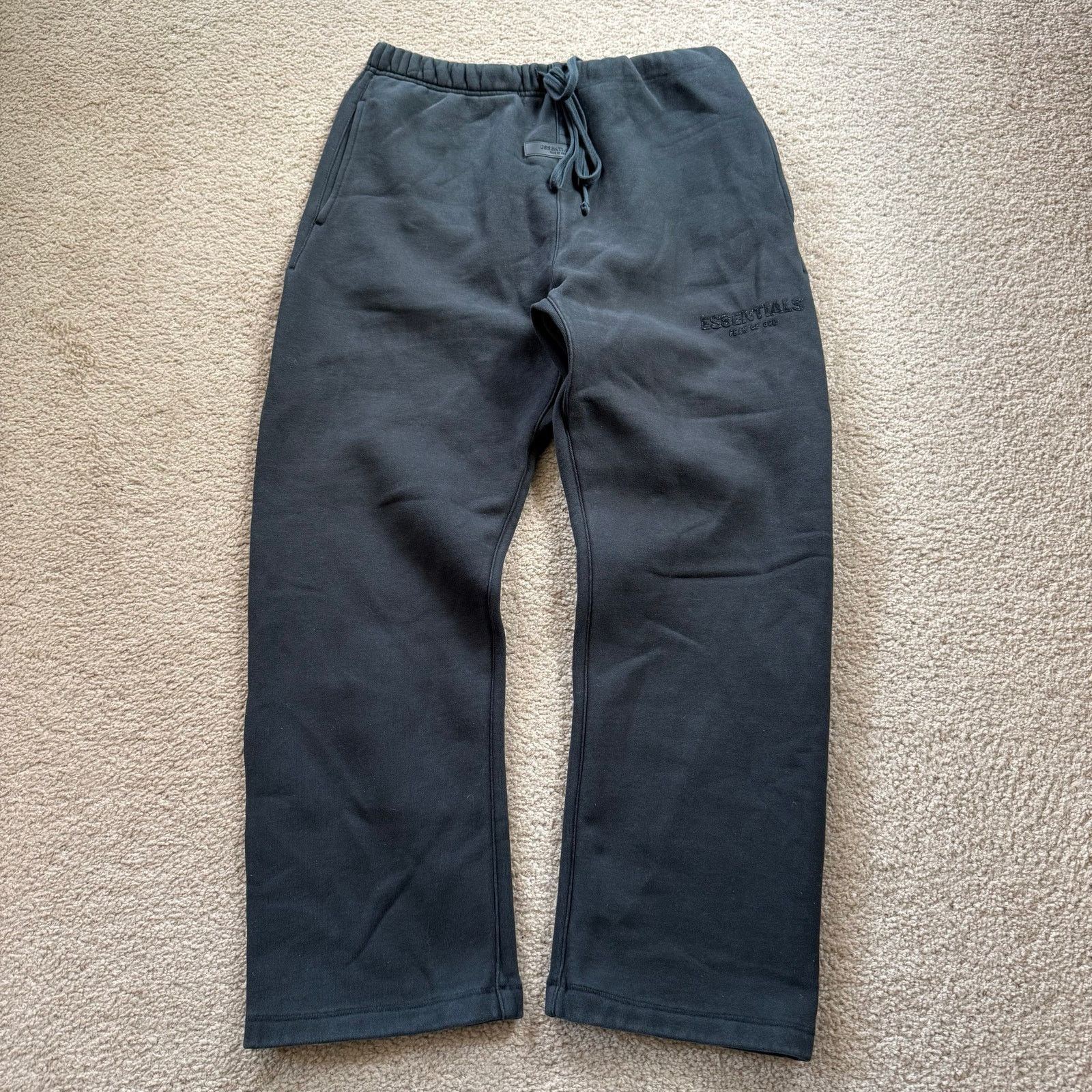 その他 FOG ESSENTIALSSideStripeSweatpantsSIZE L FOG ESSENTIALSSideStripeSweatpantsSIZE L FOG Essentials Oversized