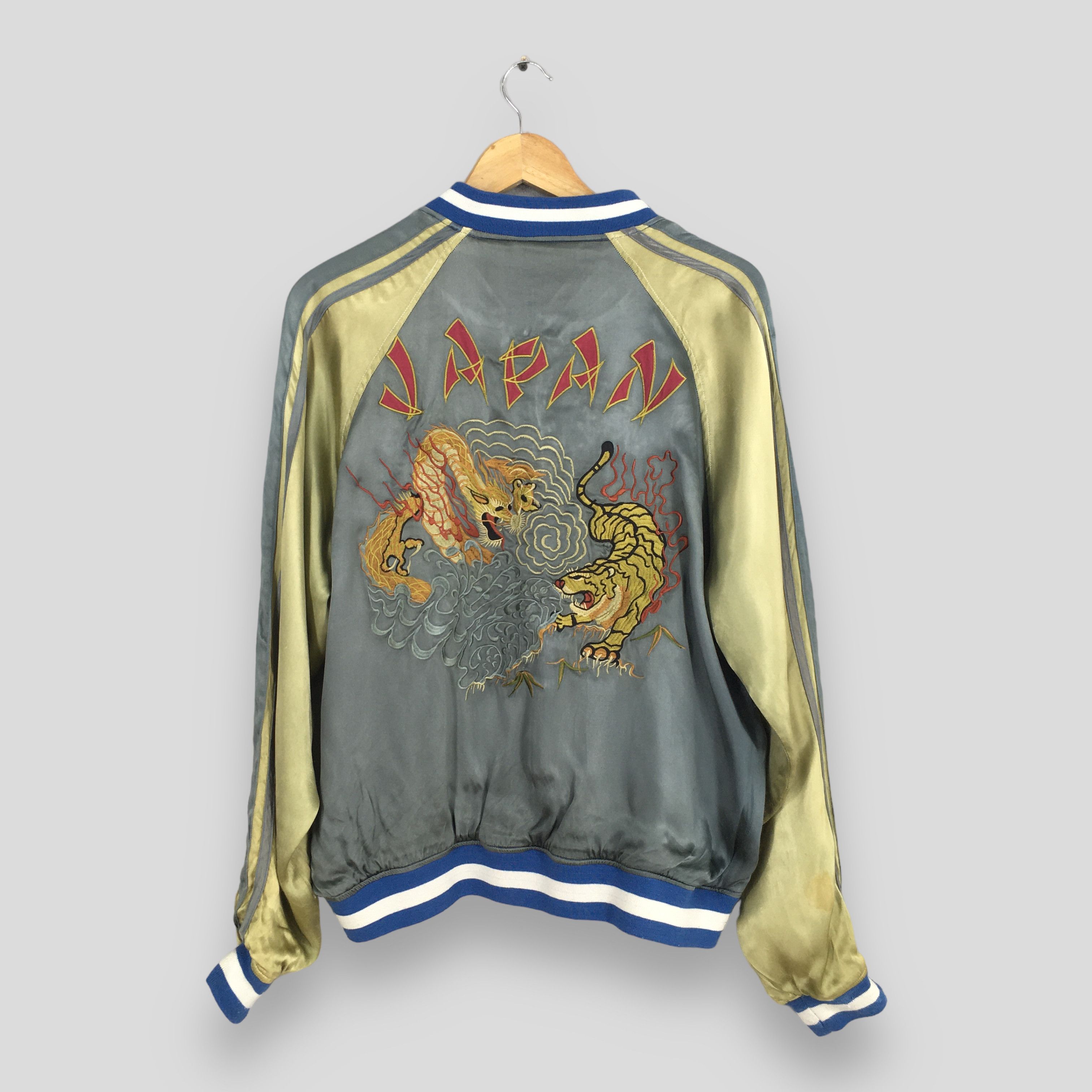 Avirex Vintage Avirex Japan Sukajan Satin Rayon Jacket Large Size US L / EU 52-54 / 3 - 1 Thumbnail